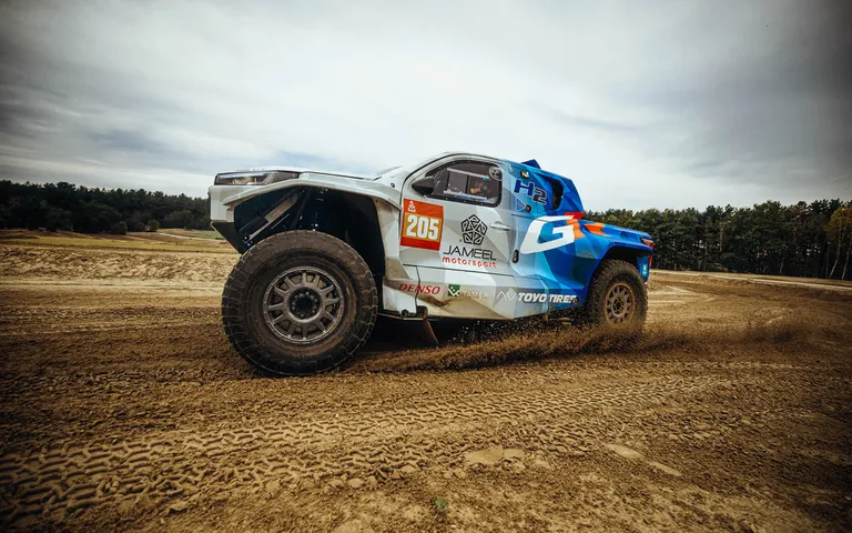 This hydrogen-powered Toyota GR Hilux is taking on 2027 Dakar rally ...