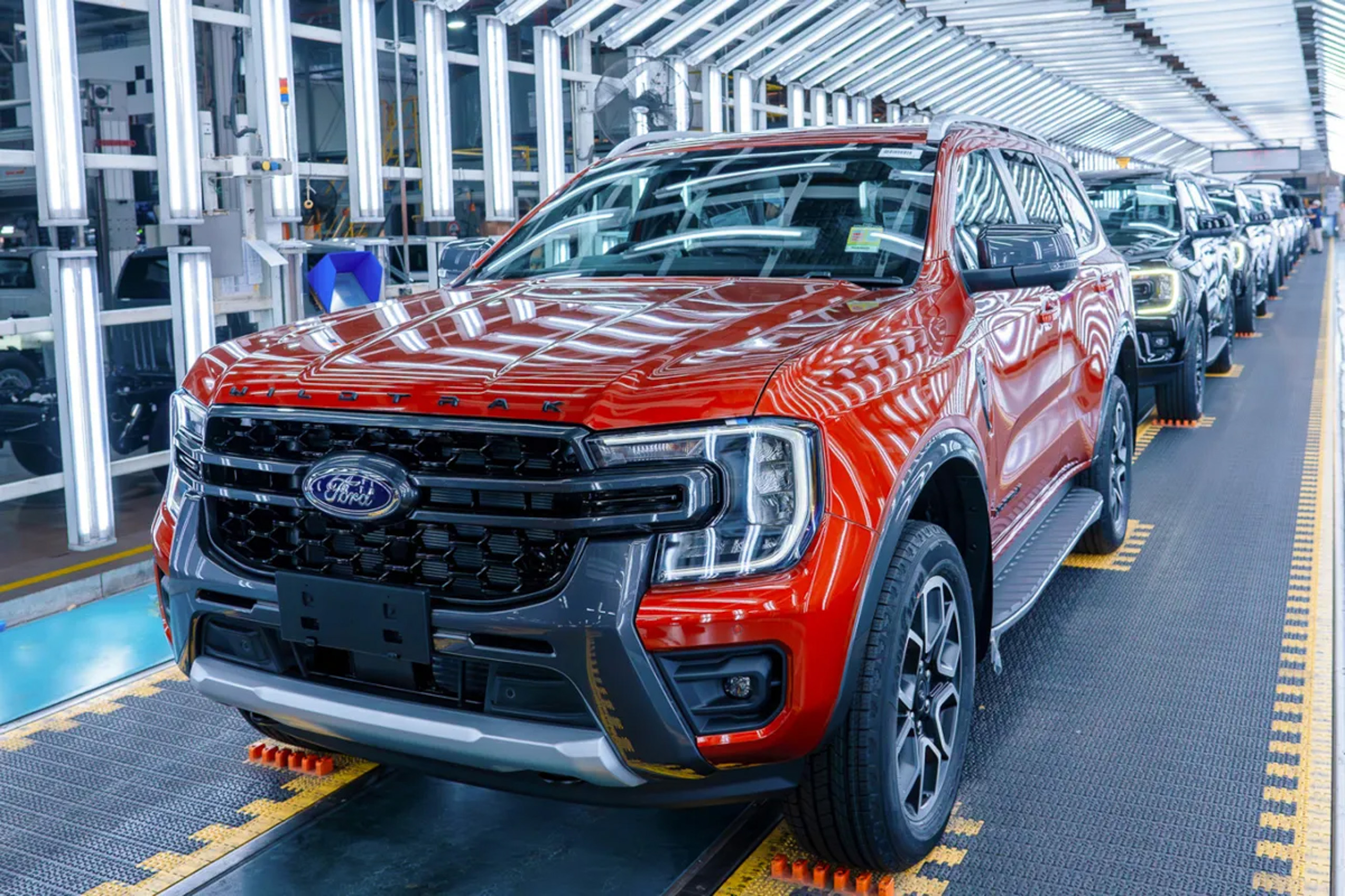 Thailand flooding: Ford, Honda, Mazda also temporarily halt production