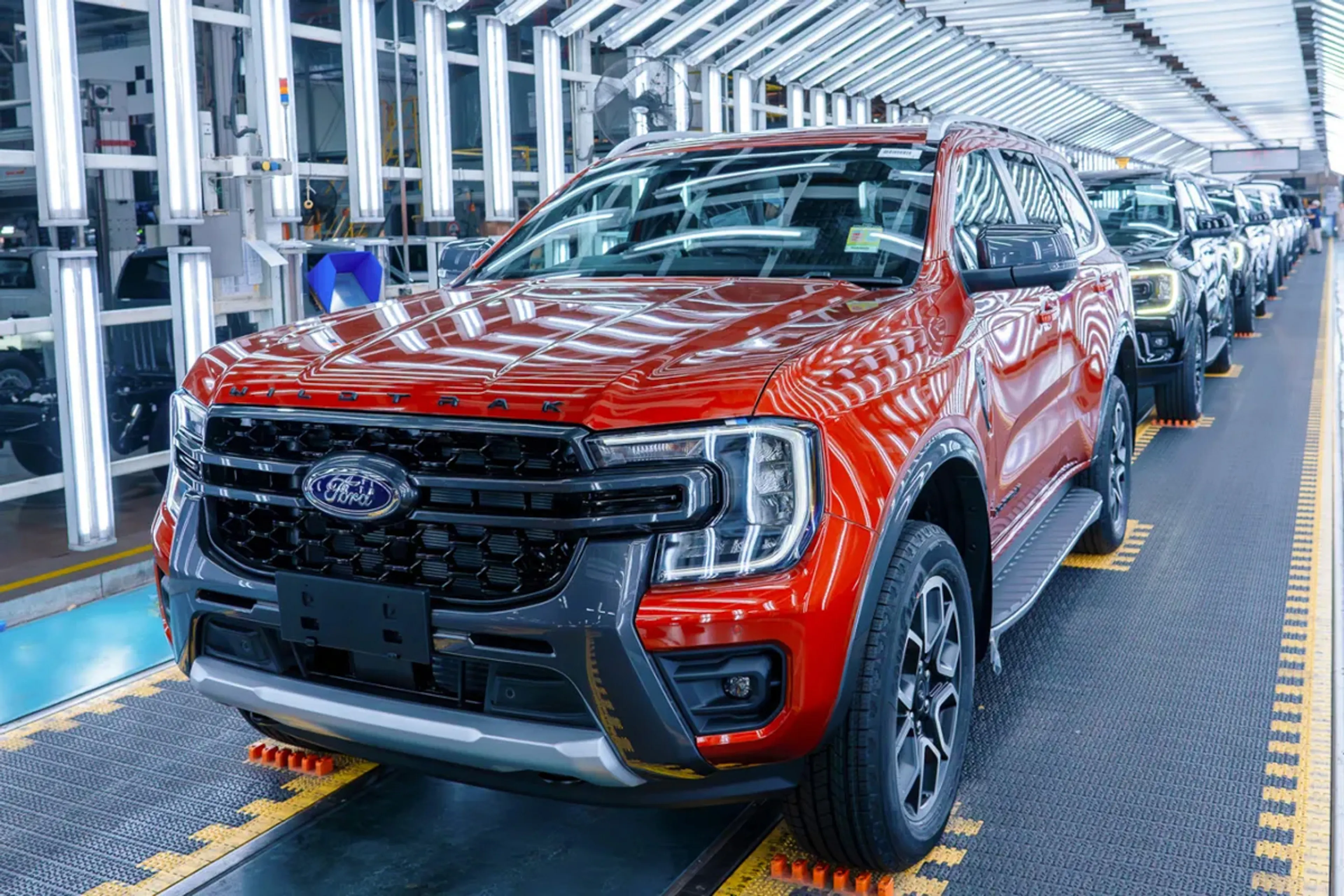 Thailand flooding: Ford, Honda, Mazda also temporarily halt production