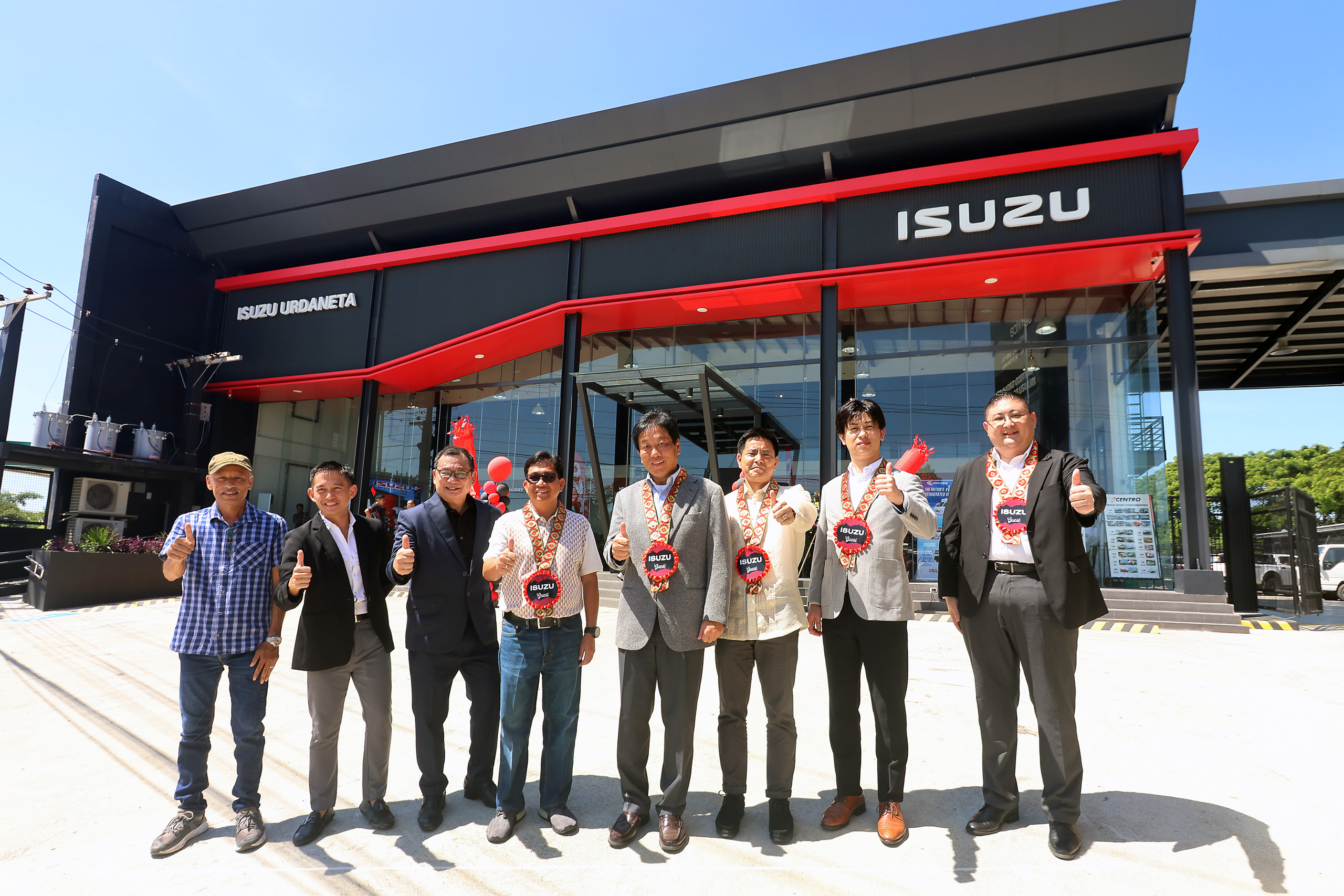 Isuzu Urdaneta dealership moves to new location