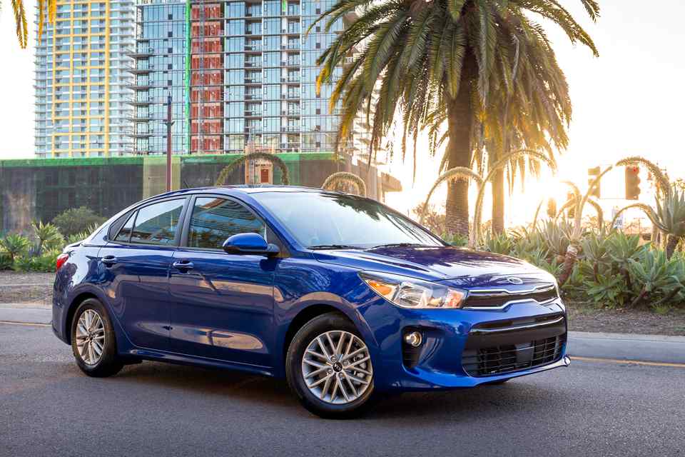 2017 Kia Rio sedan revealed