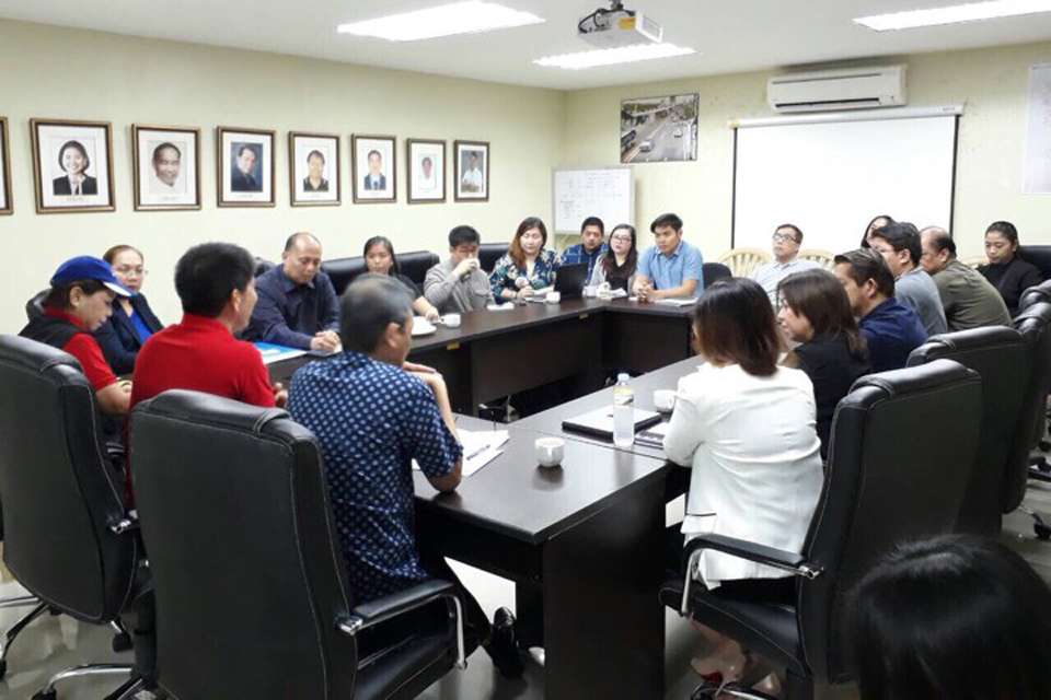After Uber buyout, LTFRB accredits Hype, HirNa to compete with Grab