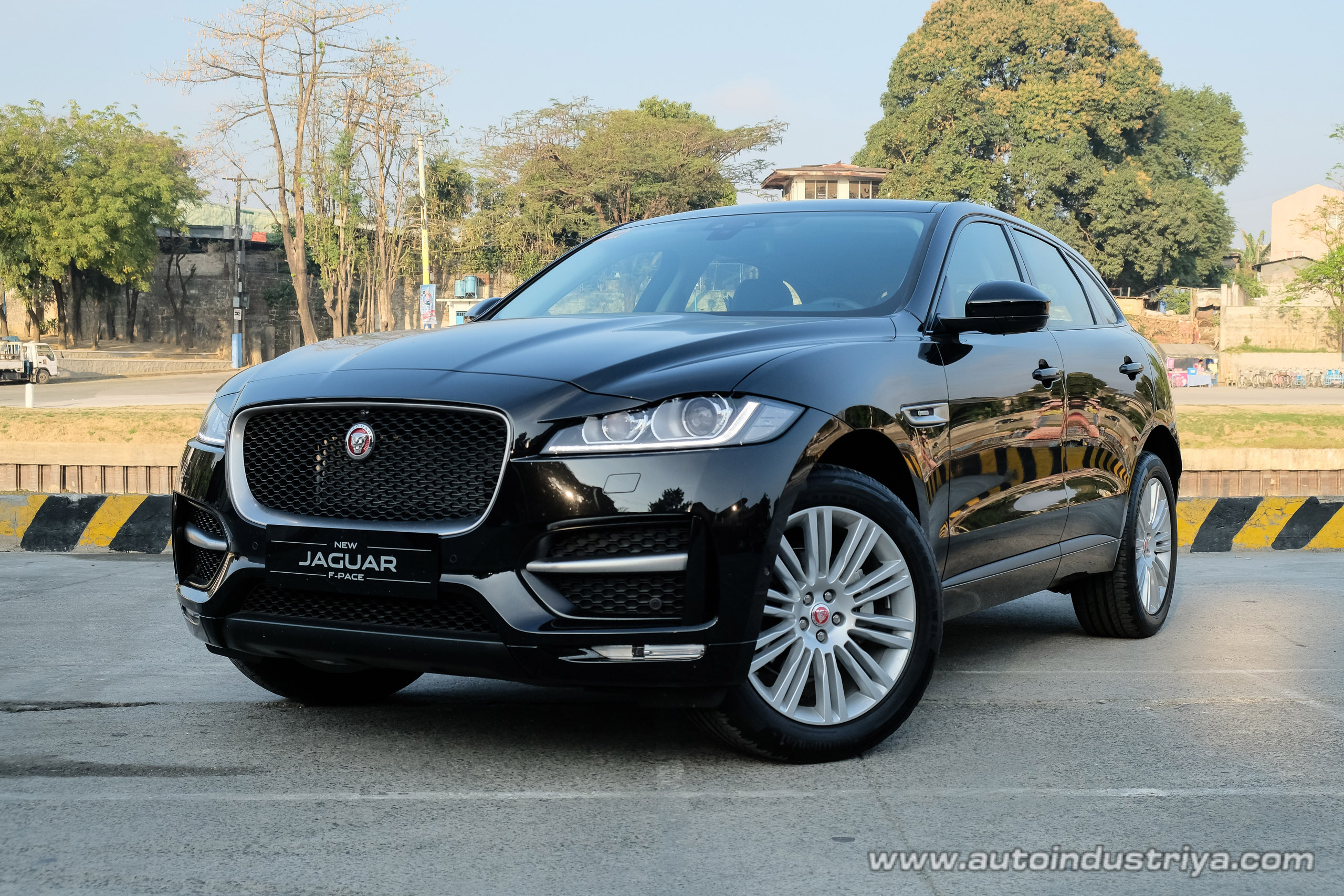 2018 Jaguar F-Pace 2.0L R-Sport AWD