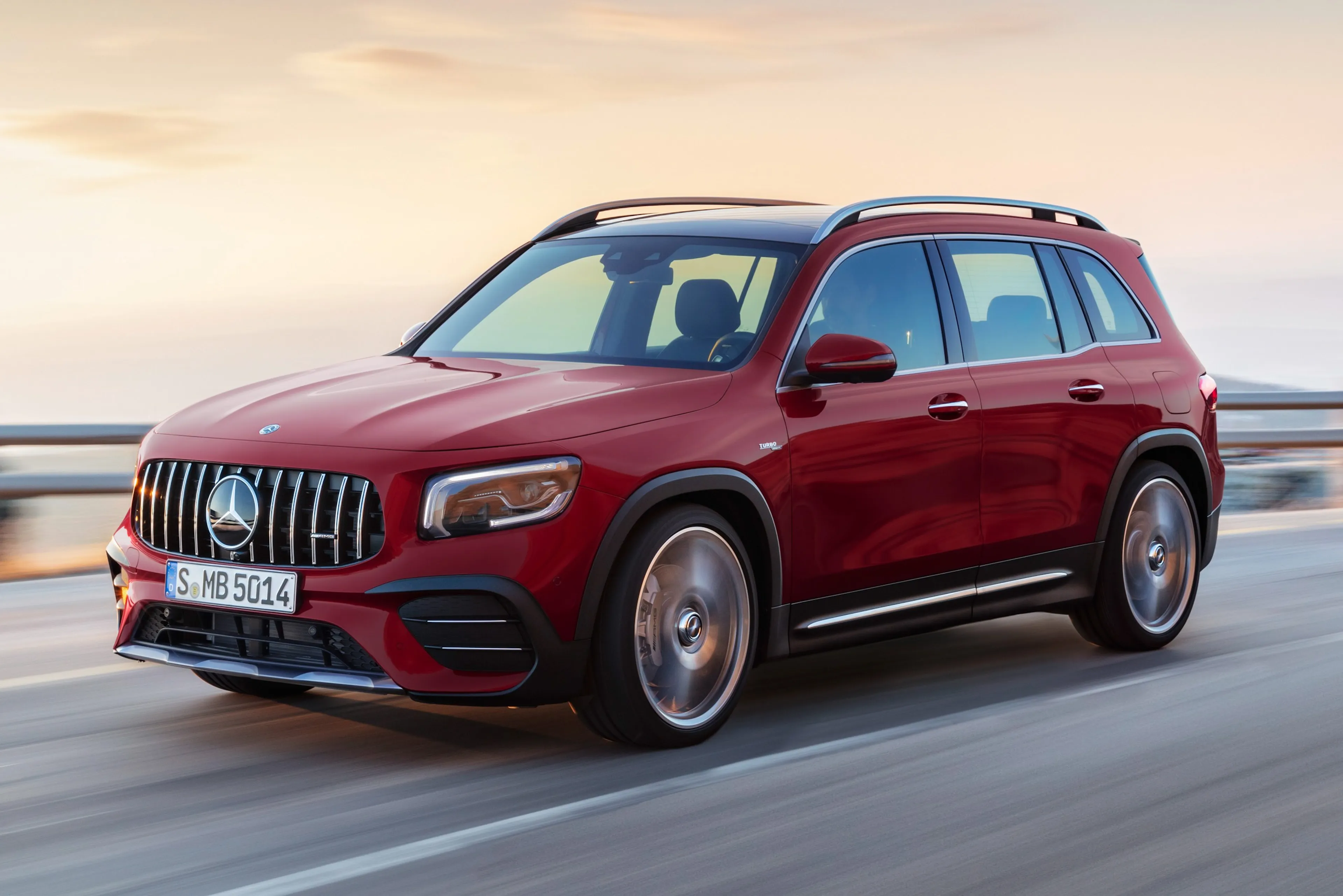 Mercedes-Benz GLB gets the 302 HP treatment from AMG