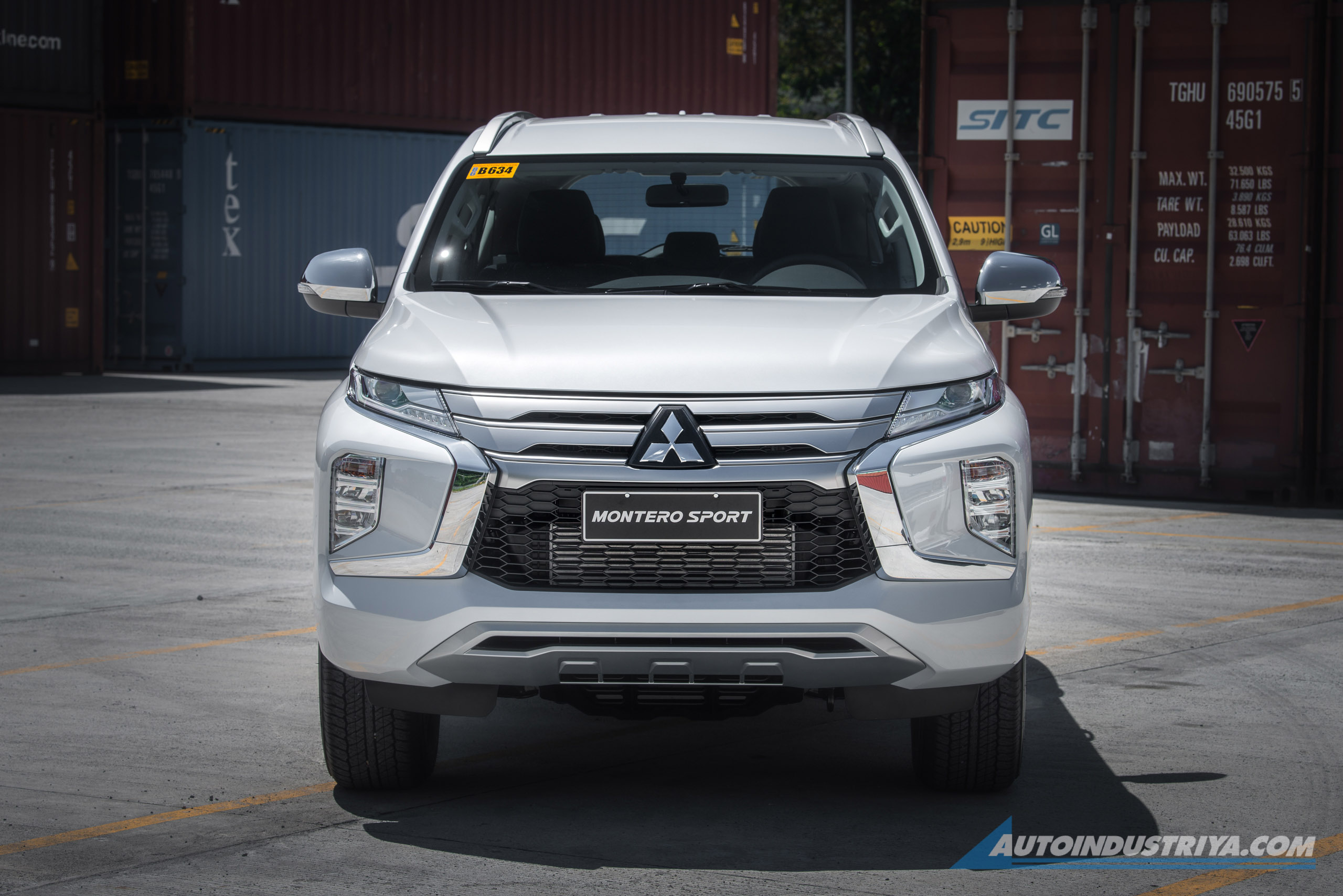 Here's a much closer look at PH-spec 2020 Mitsubishi Montero Sport