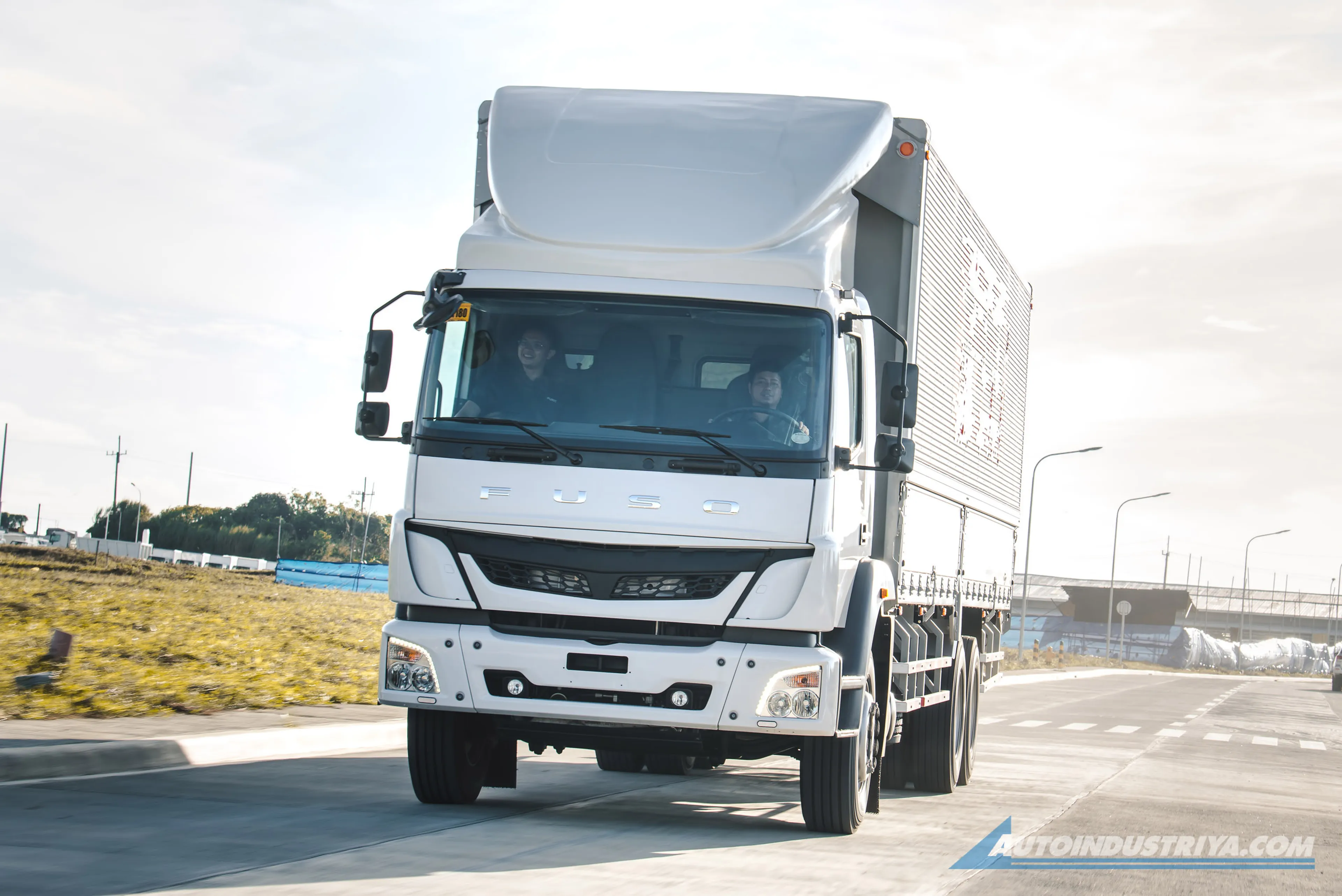Truck Review: 2019 Fuso FJ 2528R Fruehauf Wing Van