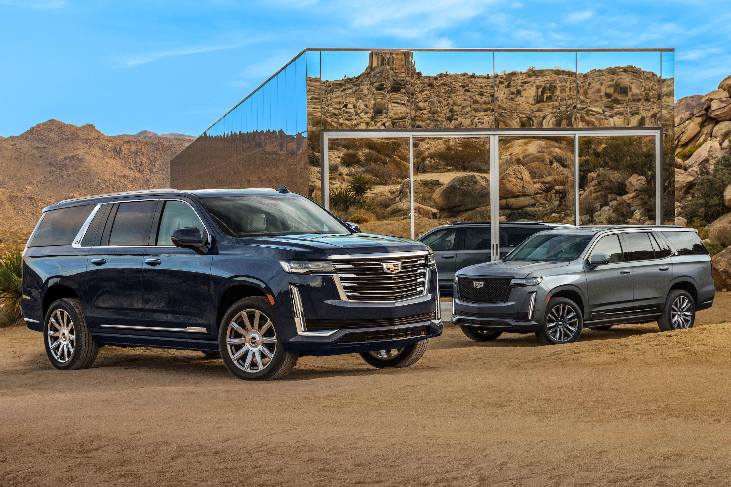 Supersized bling: Cadillac unveils 2021 Escalade ESV | AutoIndustriya