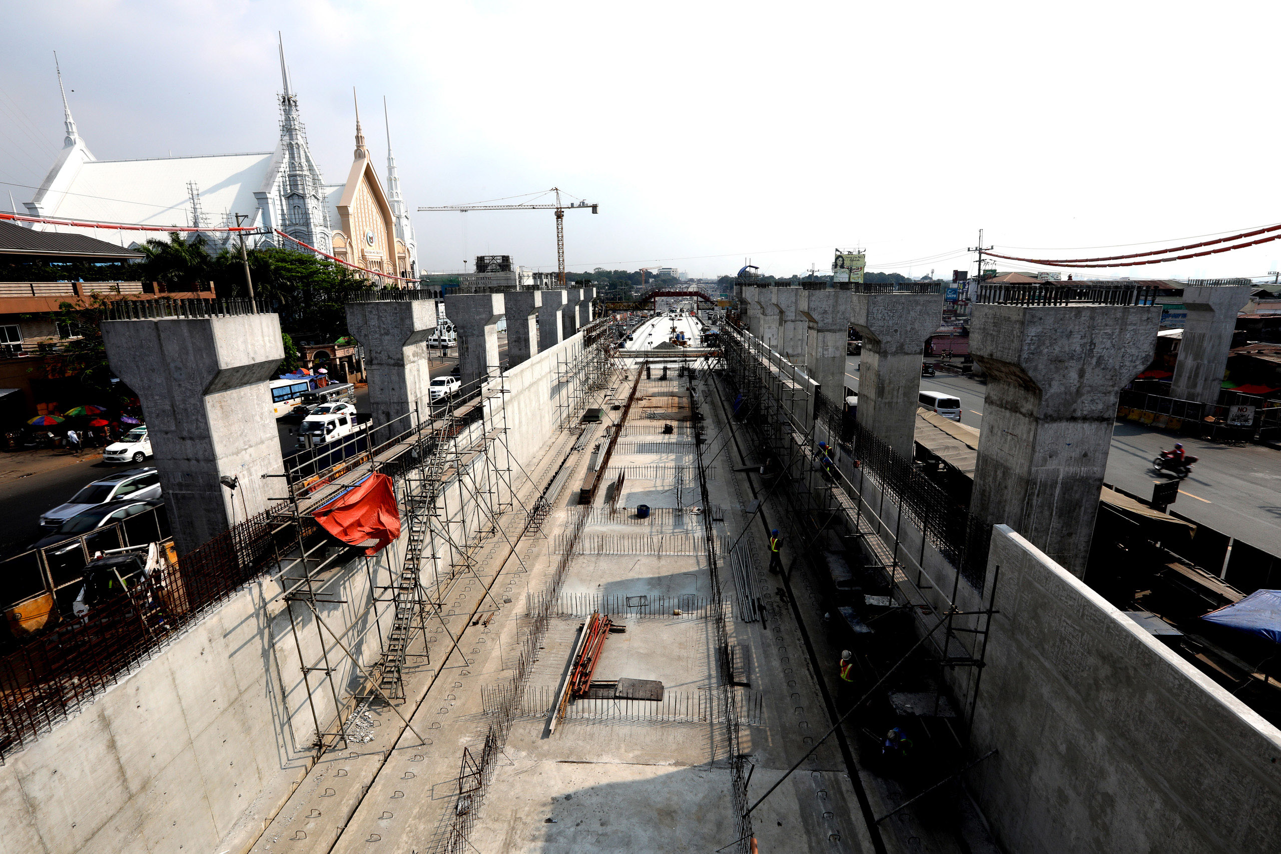 Major DPWH projects to restart construction under GCQ
