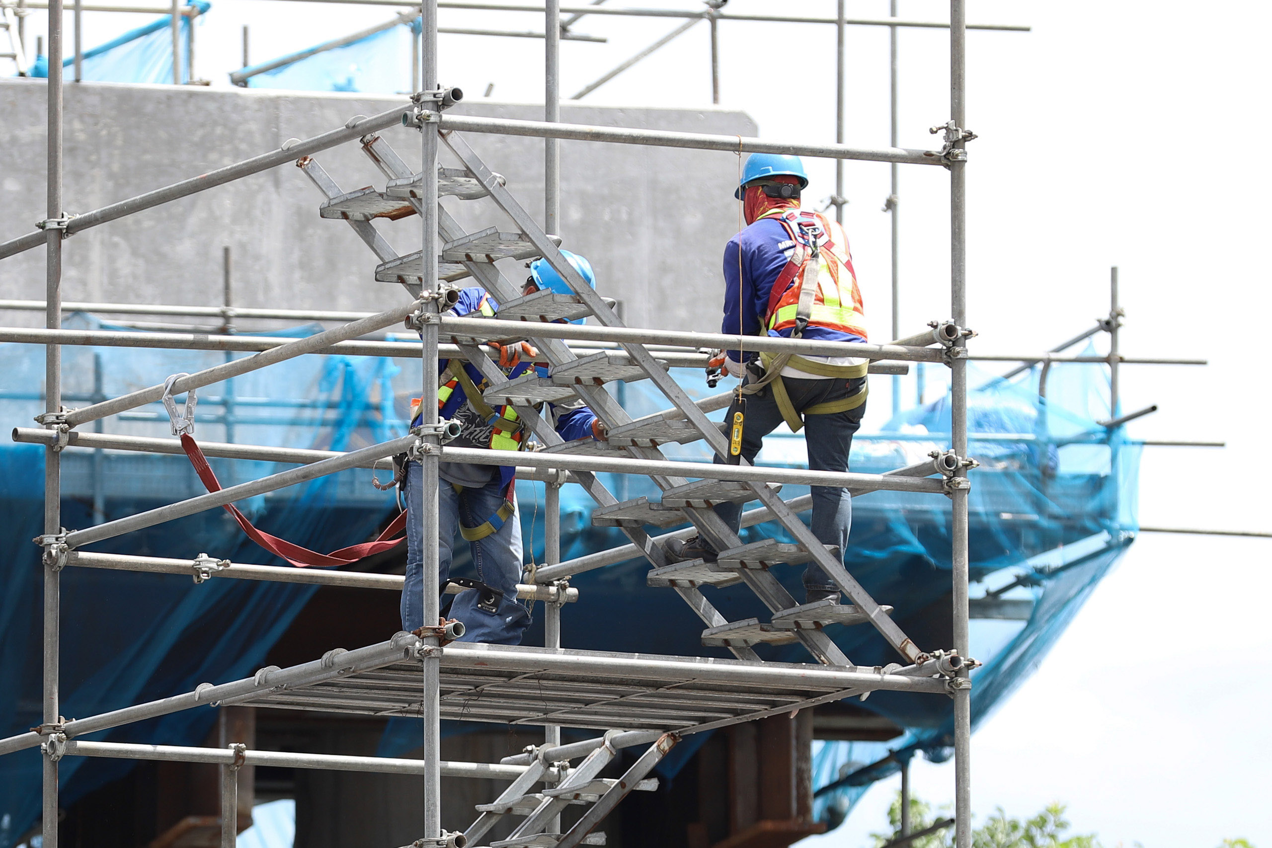 Major Metro Manila infra projects have restarted construction