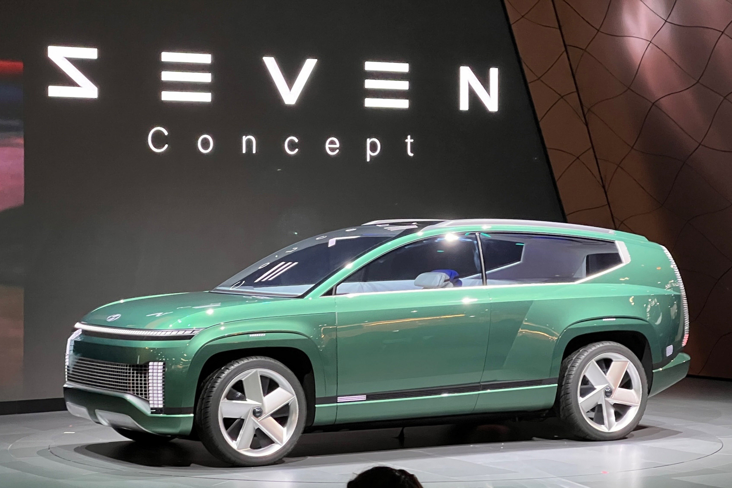 Can the Hyundai Seven EV concept actually seat 7?