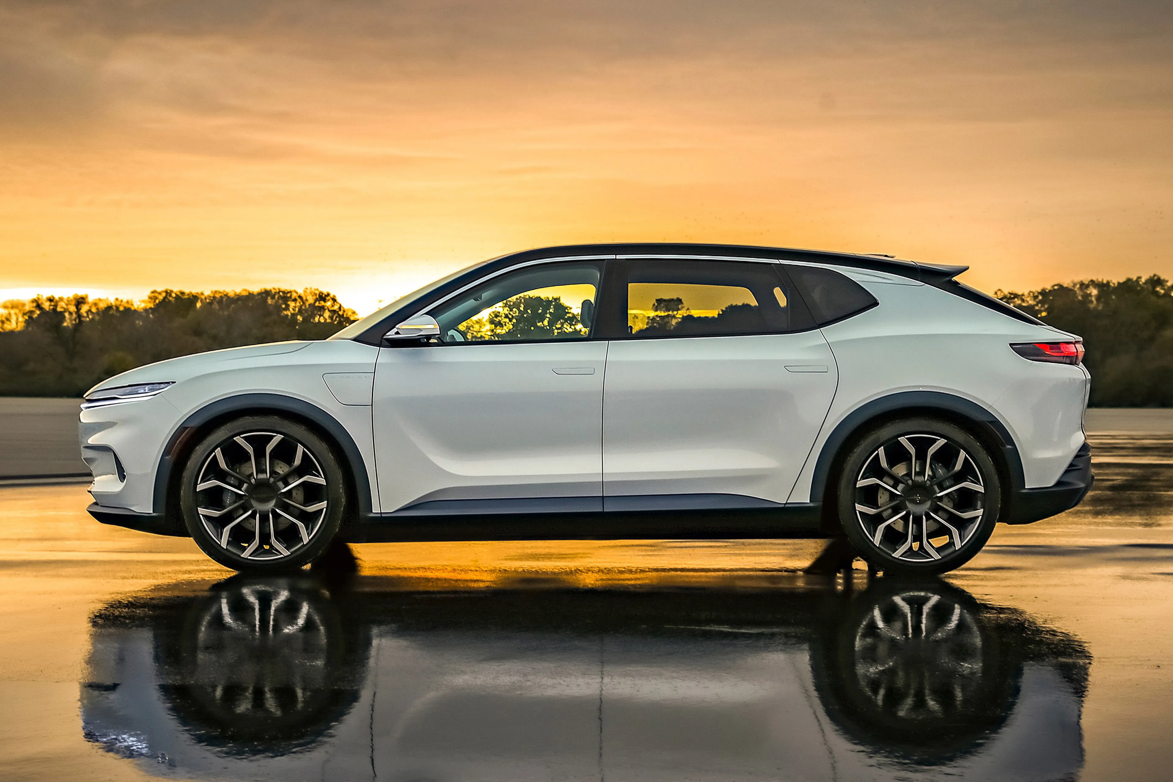 Chrysler will only sell EVs by 2028