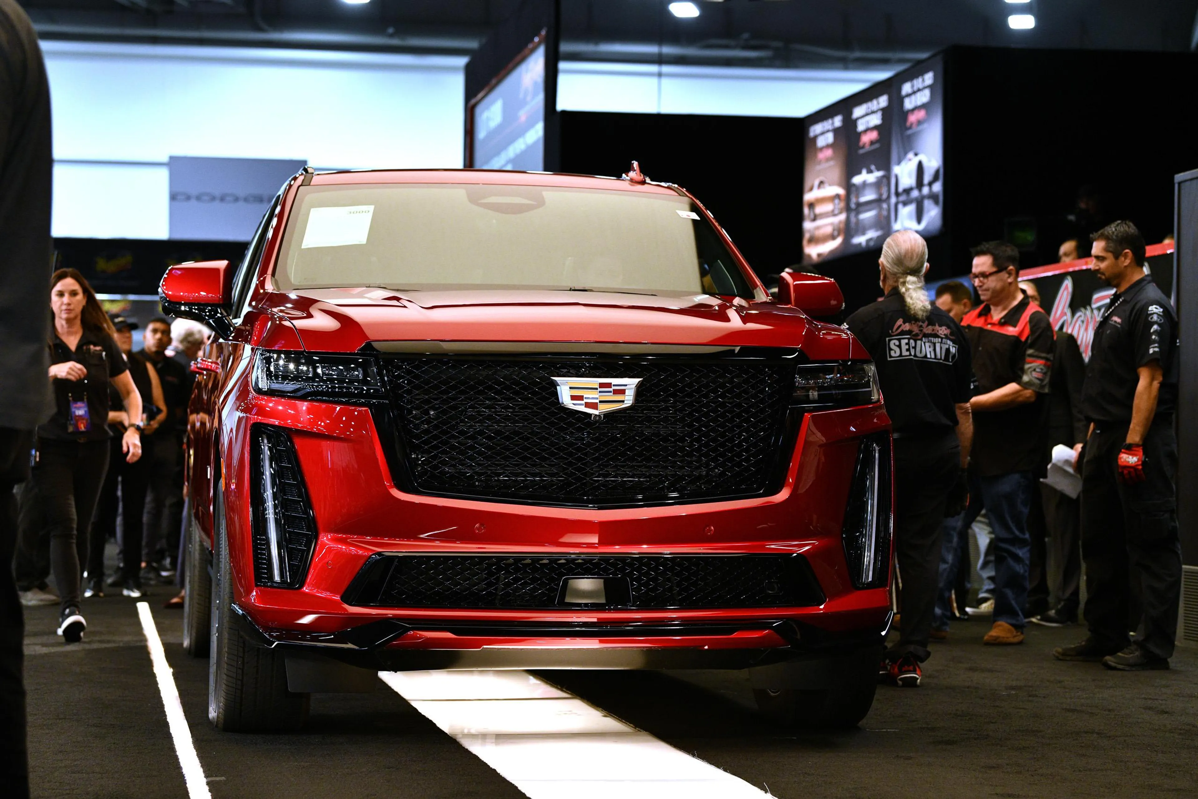 VIN 001 2023 Cadillac Escalade-V gets over $ 500,000 at auction