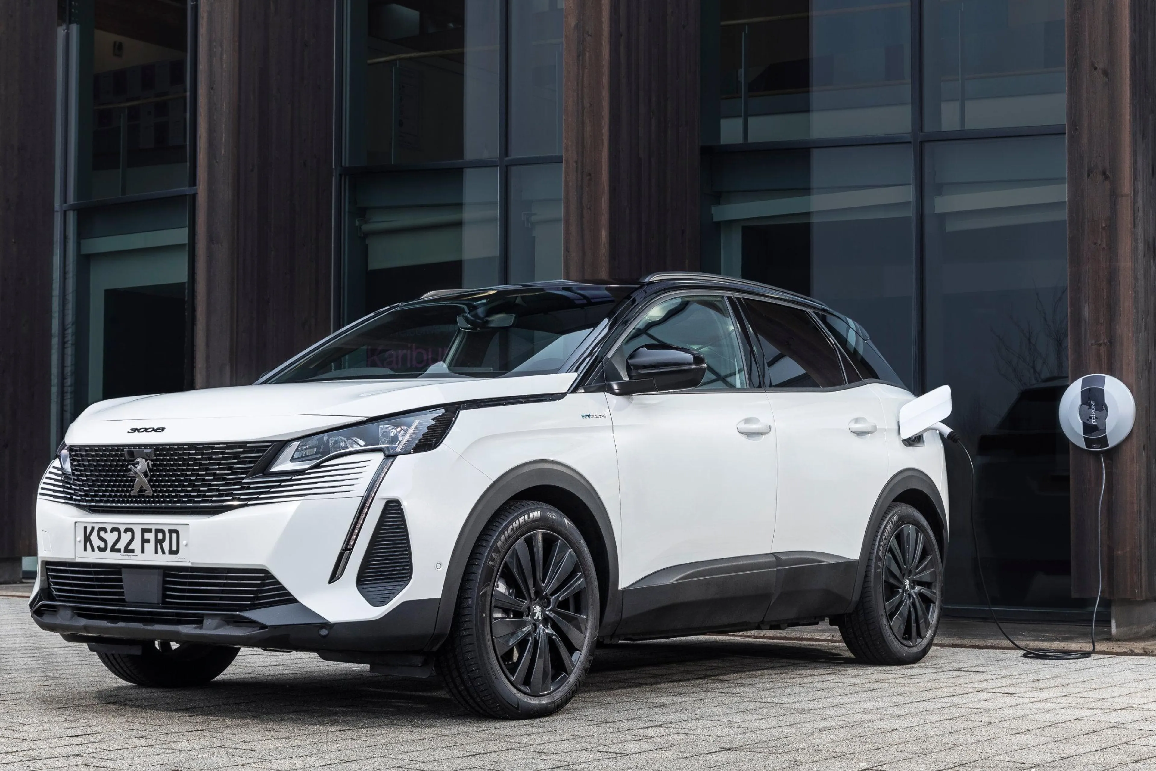 Peugeot upgrading 3008, 5008 with 8-speed auto, more features