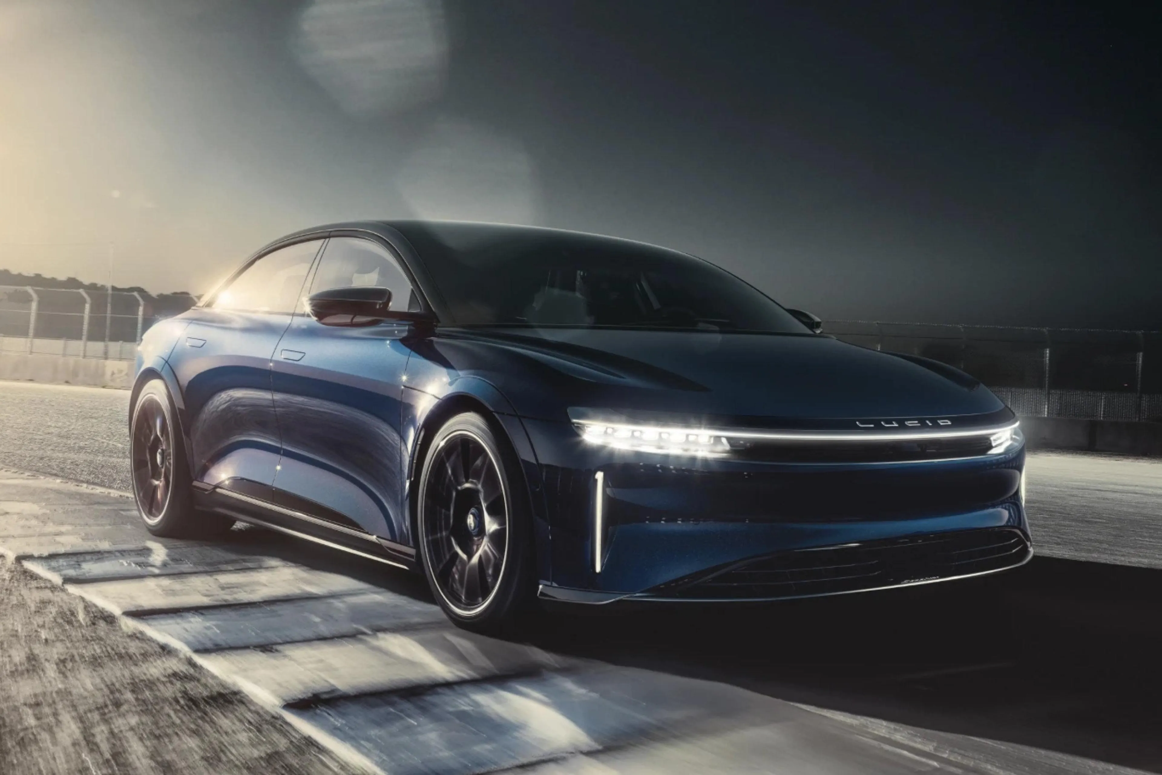Lucid Air Sapphire has 1200 PS, does 0-97 km/h under 2 seconds