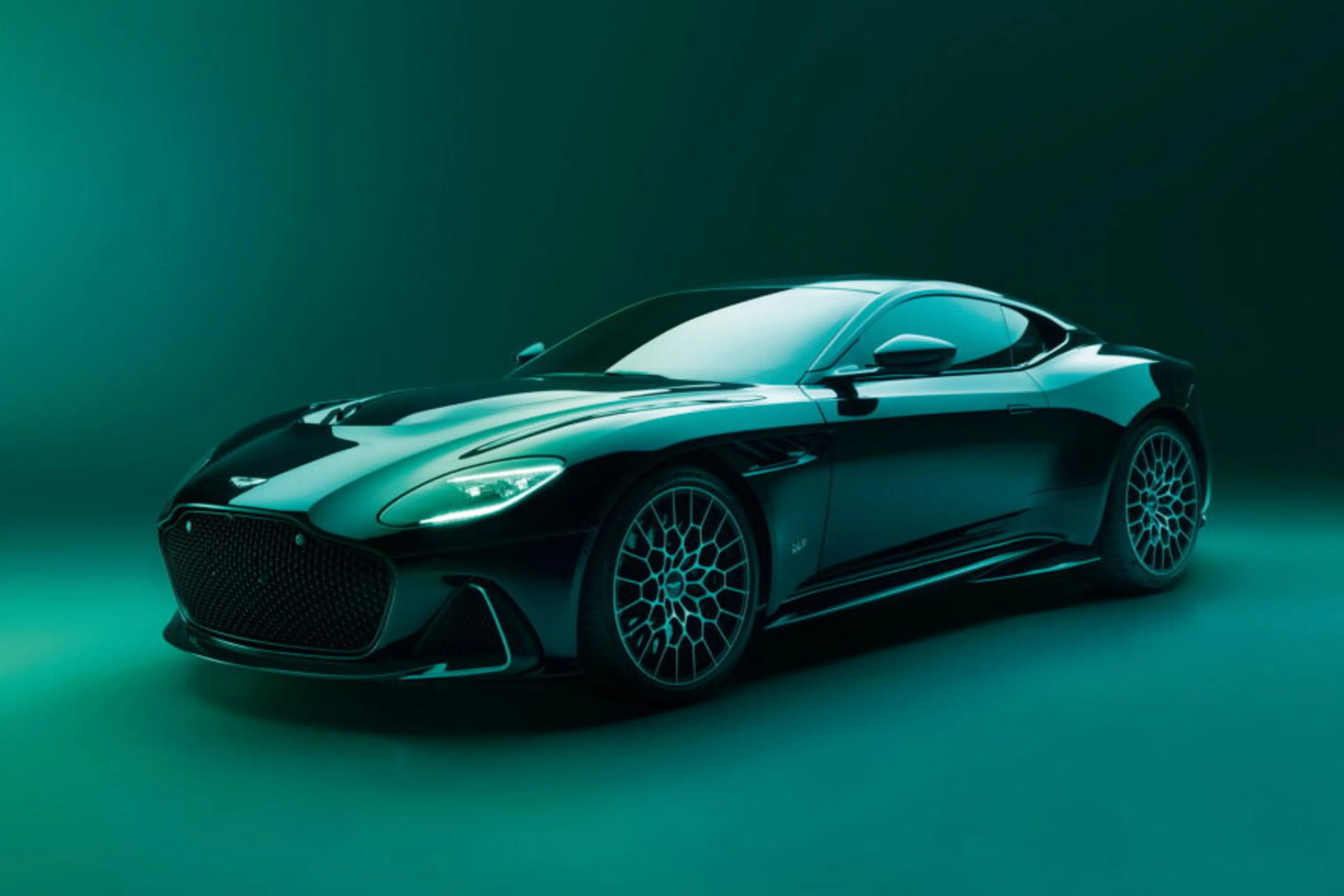 Aston Martin DBS 770 Ultimate is a (rare) beast