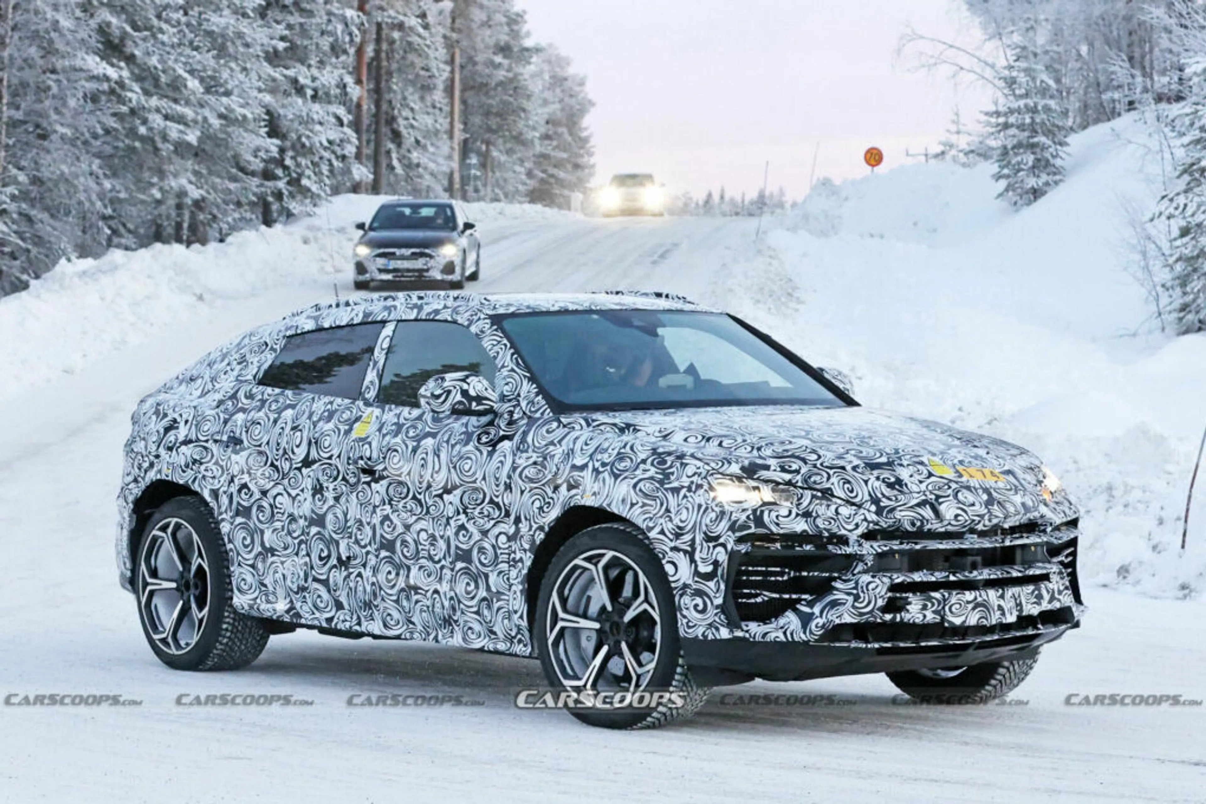 SPIED: Lamborghini testing plug-in hybrid Urus