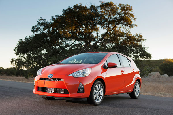 Congress approves bill to provide incentives for hybrid vehicles