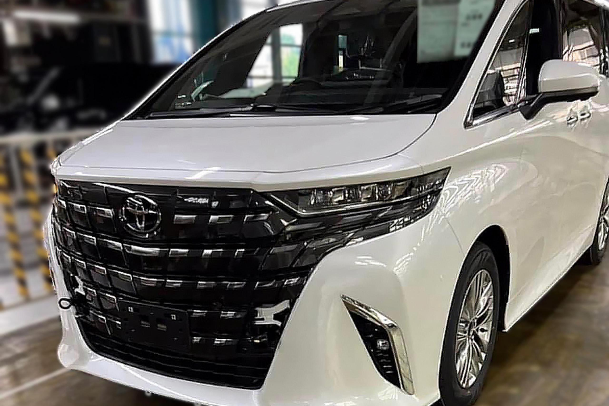 LOOK: All-new Toyota Alphard spotted in the metal