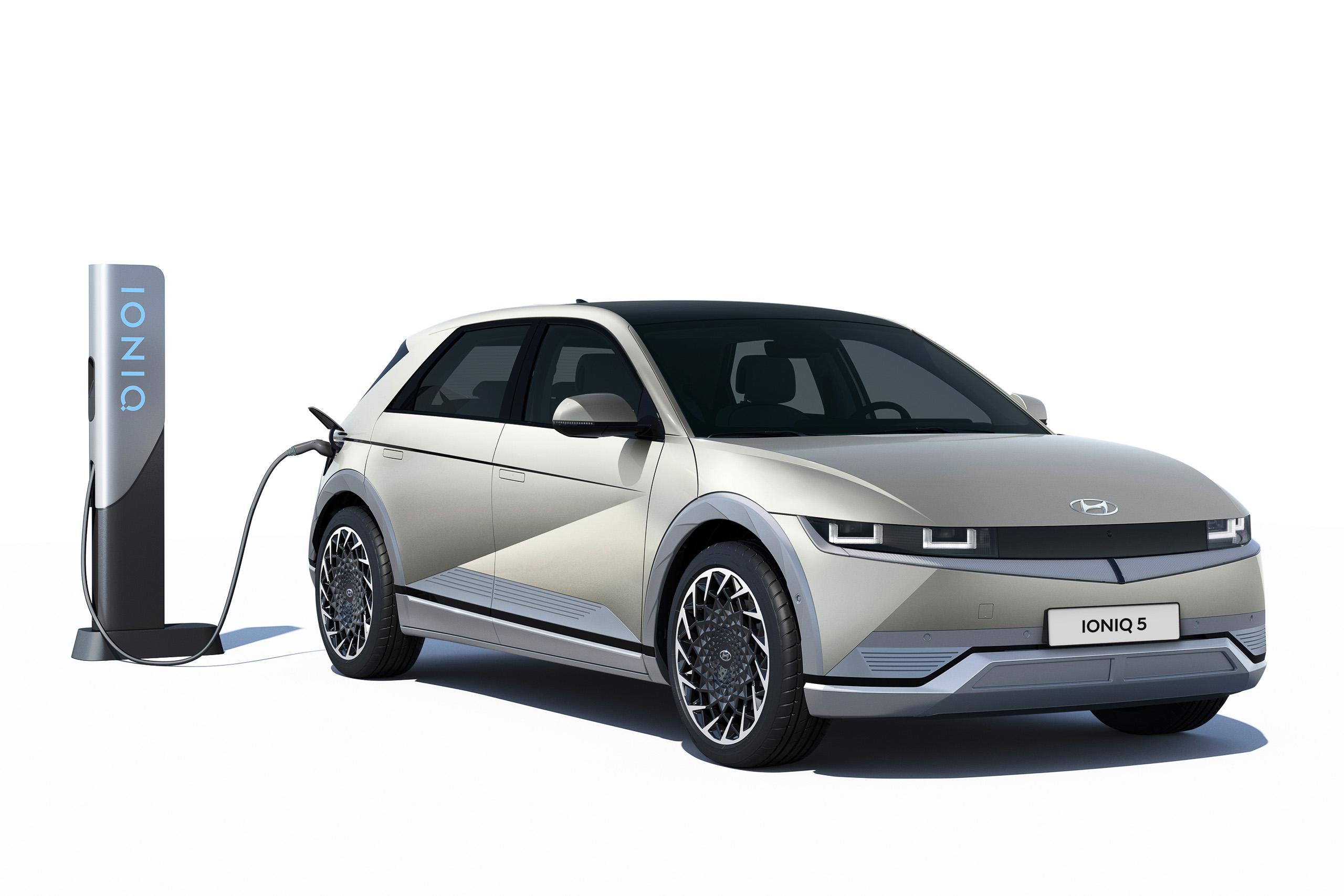 Hyundai will produce its own fast charger called Blue Plug