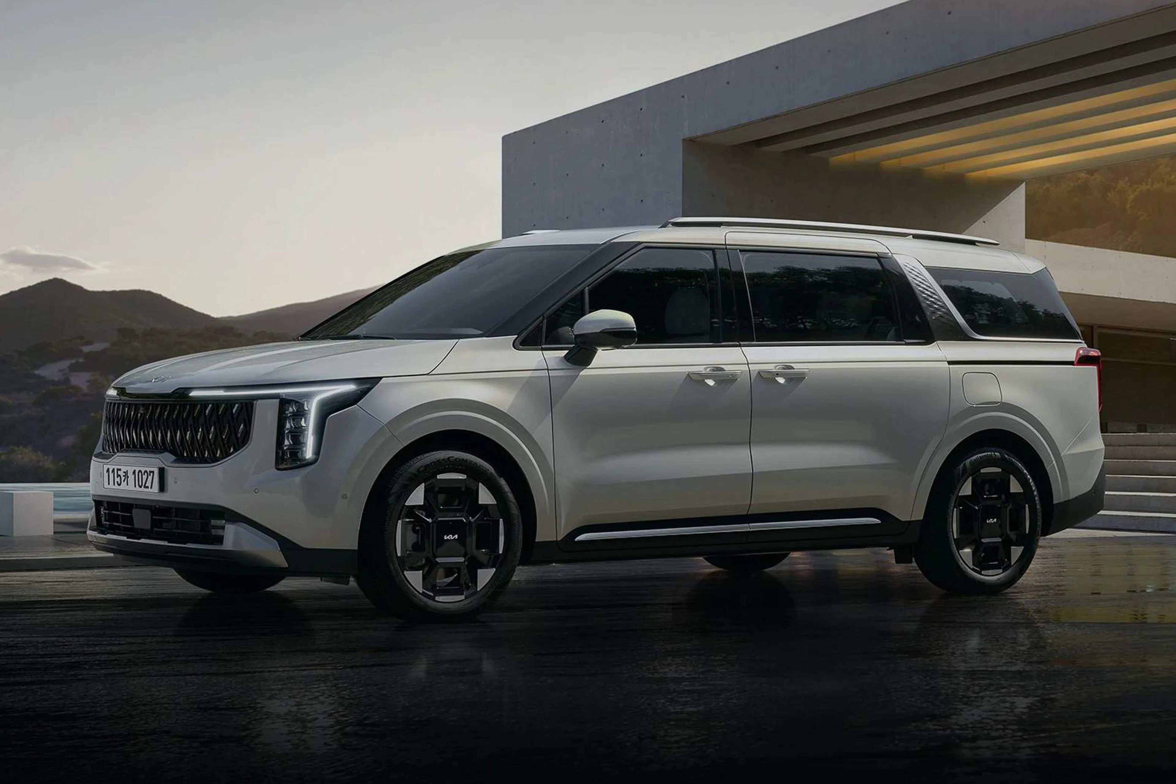 2024 Kia Carnival facelift revealed with new daring look