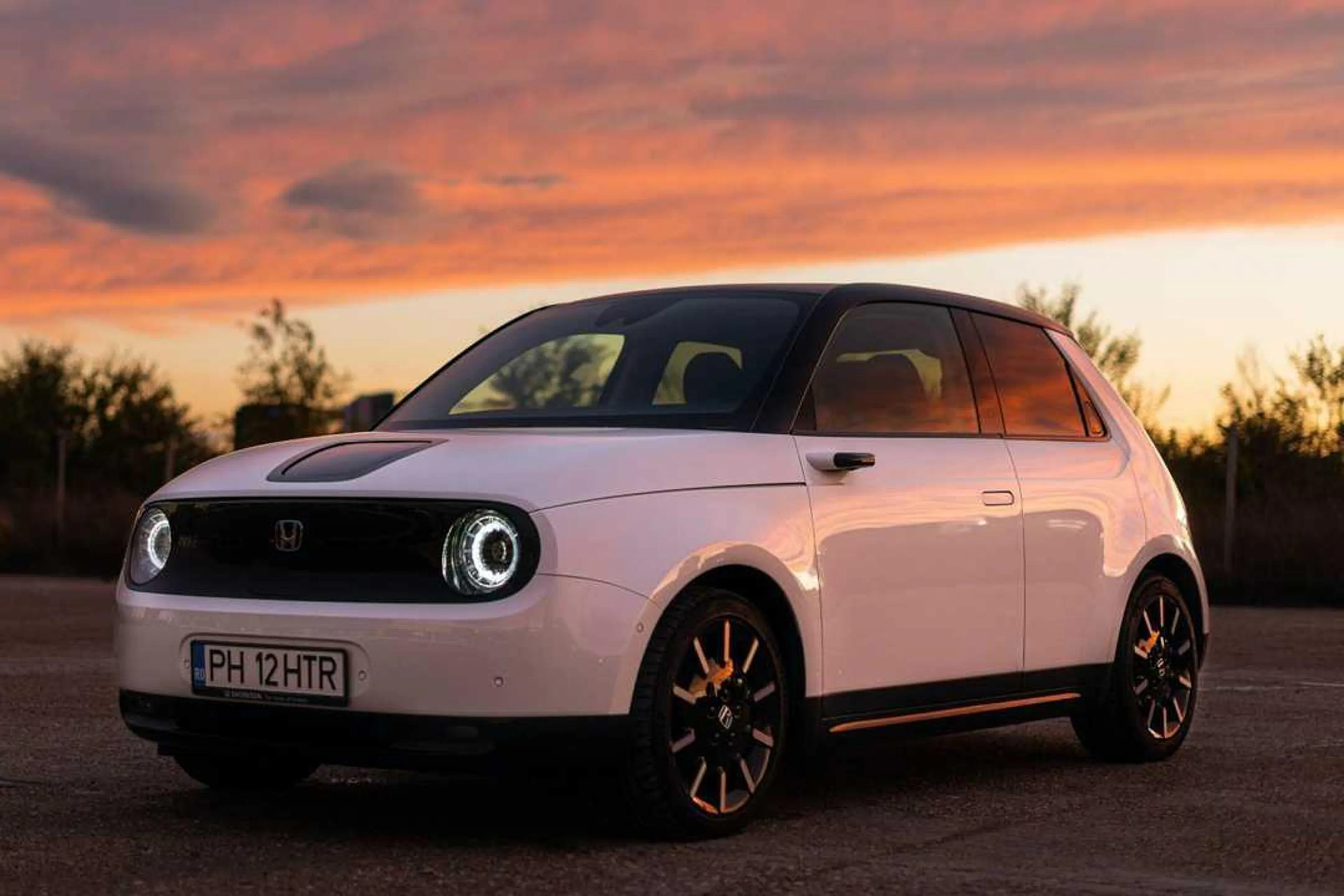 Sayonara: Adorable Honda e drives into the sunset
