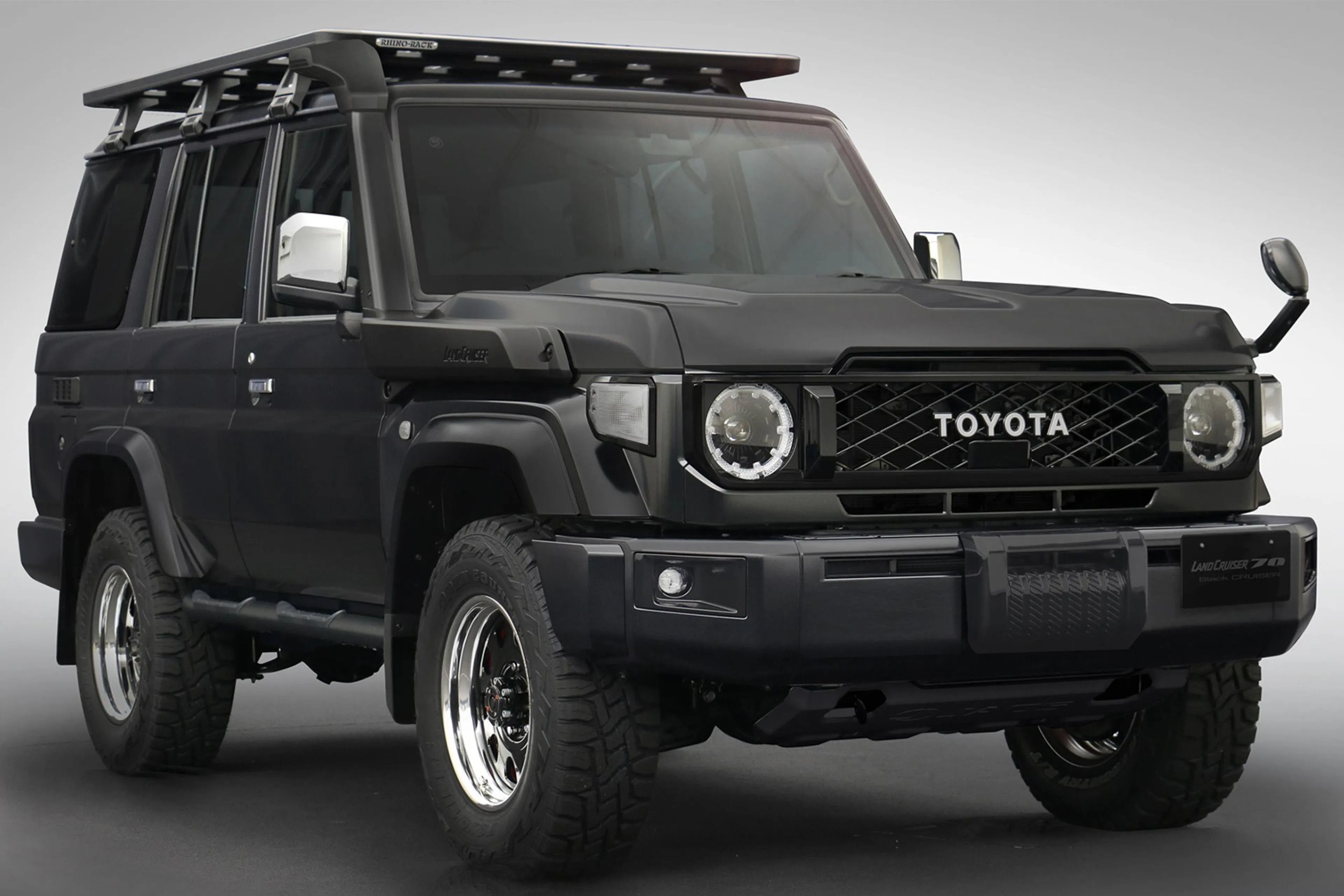 Blacked-out custom Toyota Land Cruiser 70 is ready for action