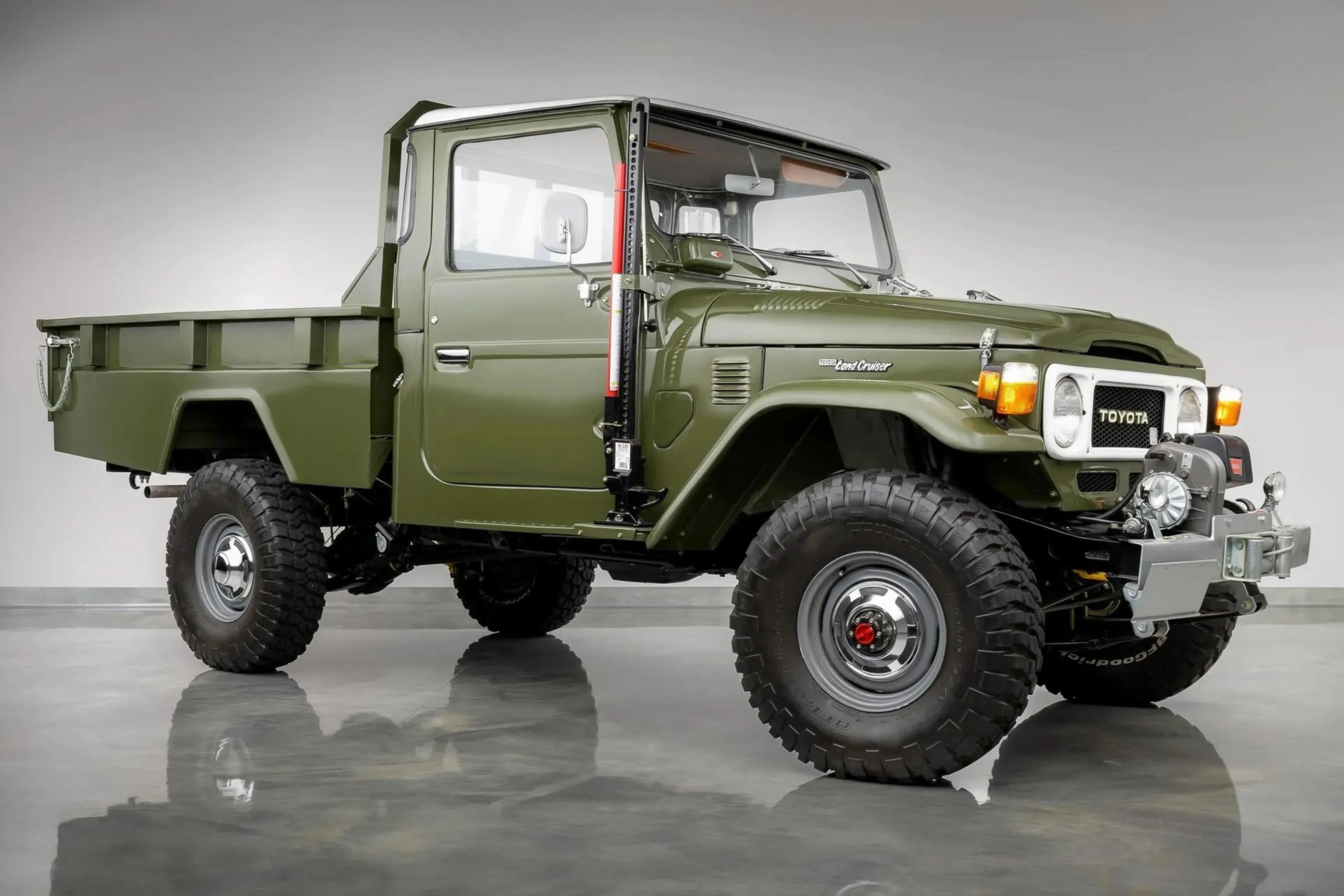 We want this restored 1983 Toyota FJ45 Land Cruiser