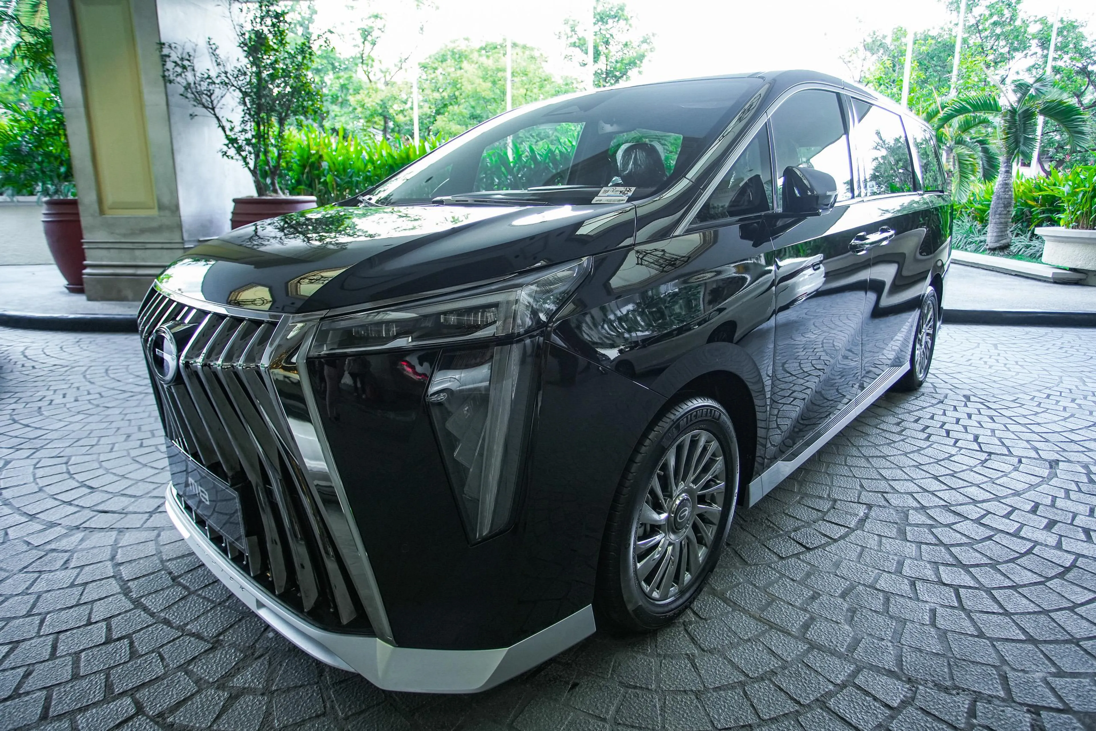 2024 GAC M8 luxury MPV launches this February