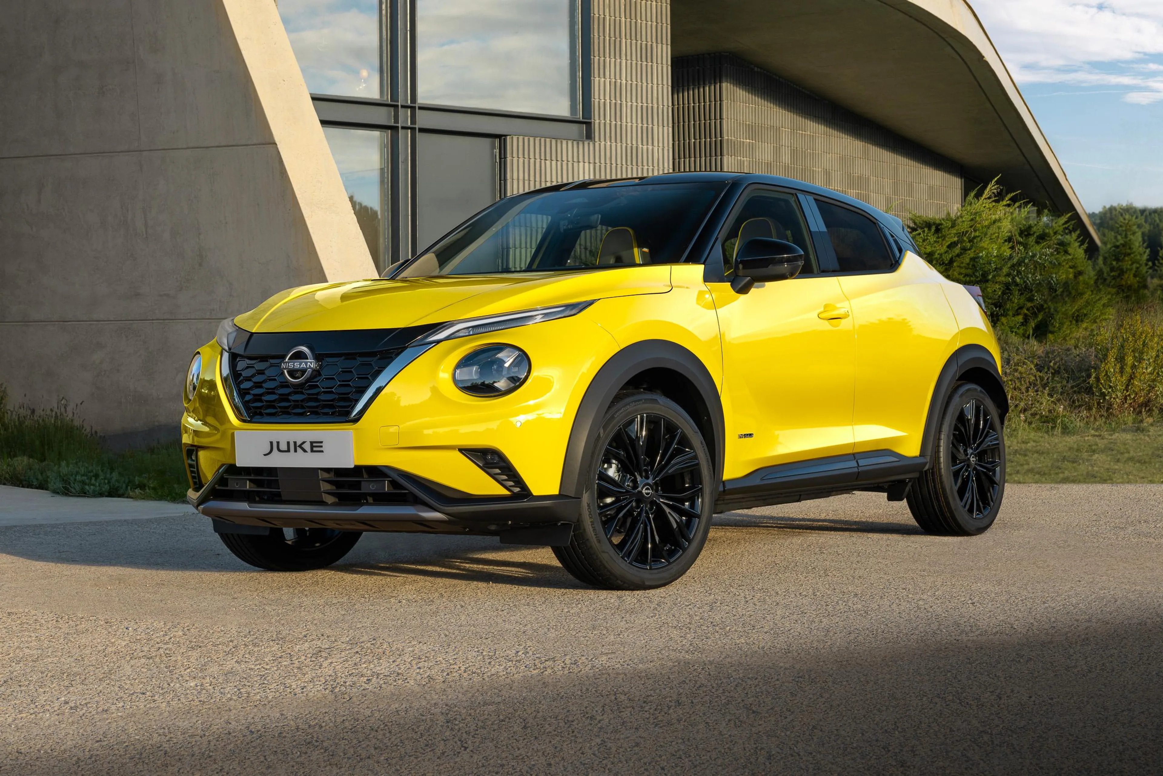 2024 Nissan Juke N-Sport looks great in black & yellow
