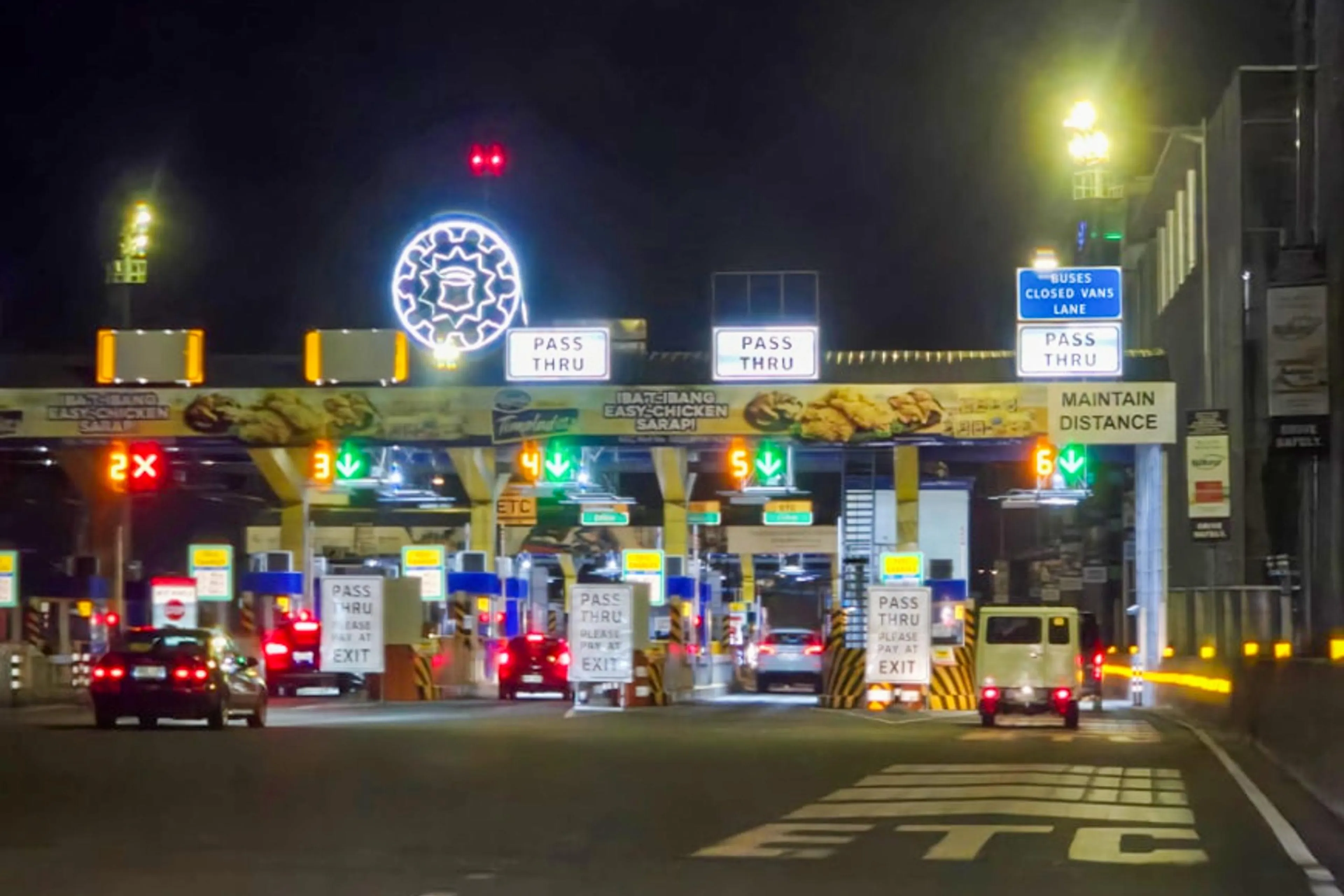 NAIAX toll plaza (Newport) now pass thru, barriers now at exits
