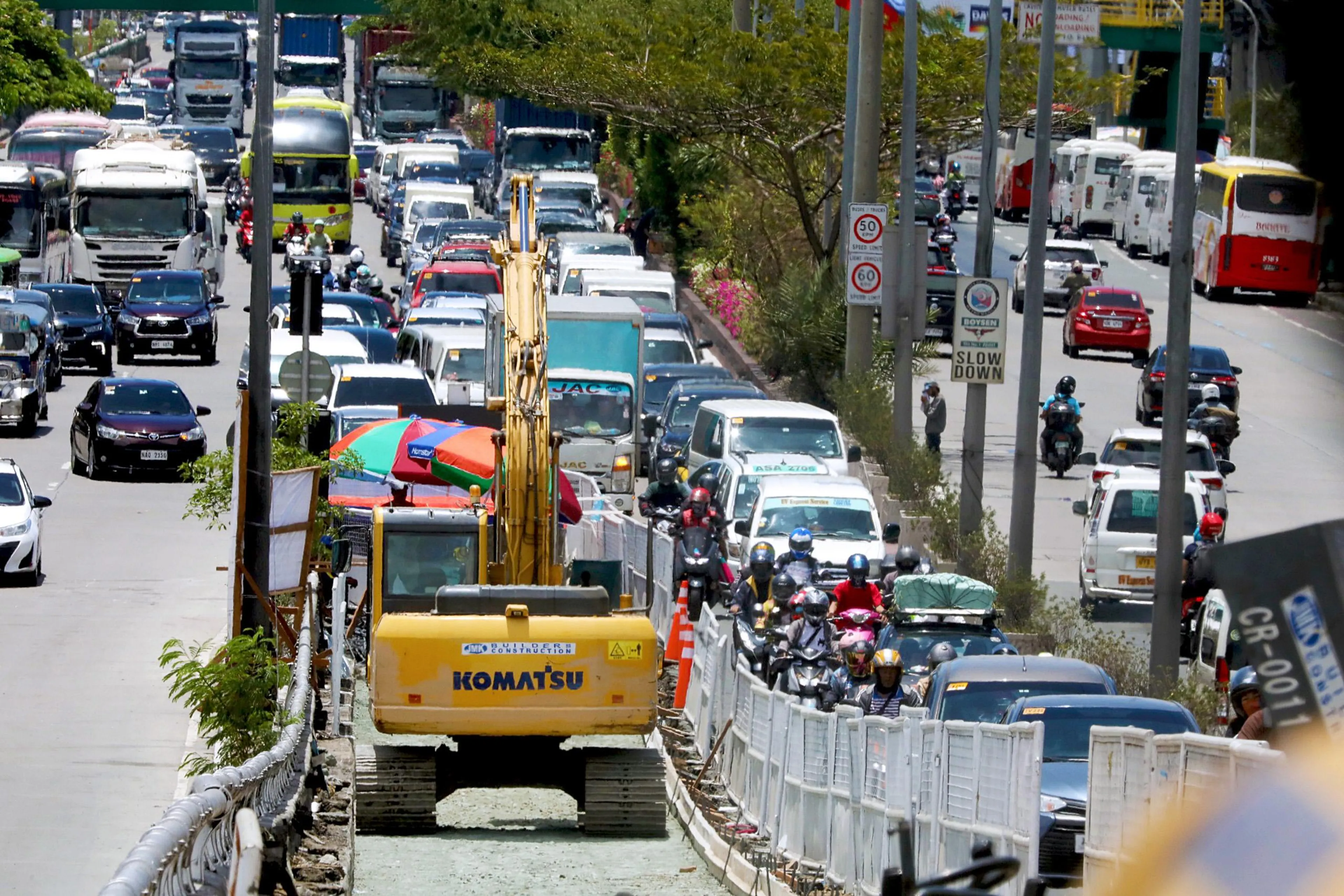 EDSA Flyover along Roxas Blvd partially closed due to road works