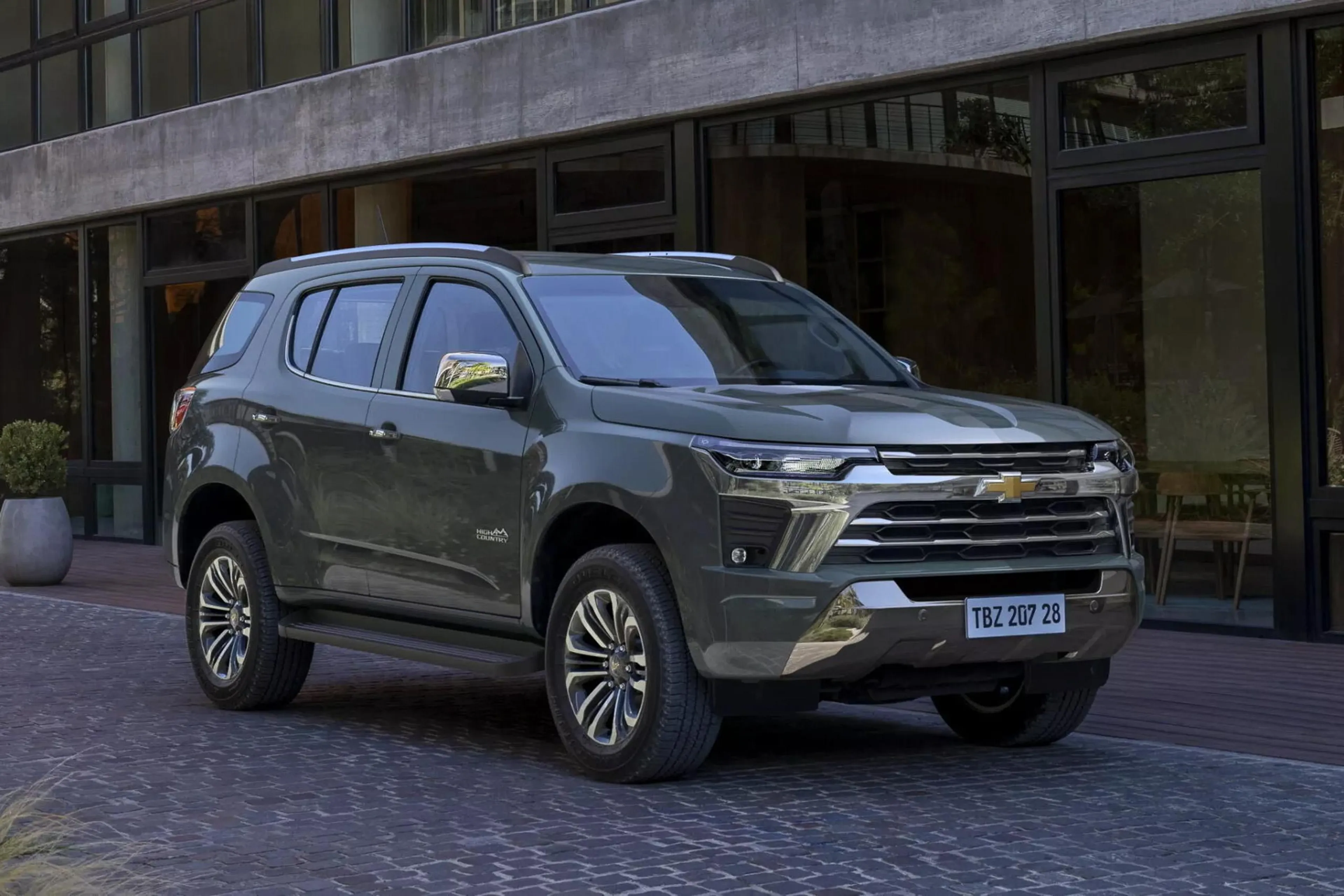 Besides Colorado, Chevrolet also refreshes Trailblazer SUV for 2025