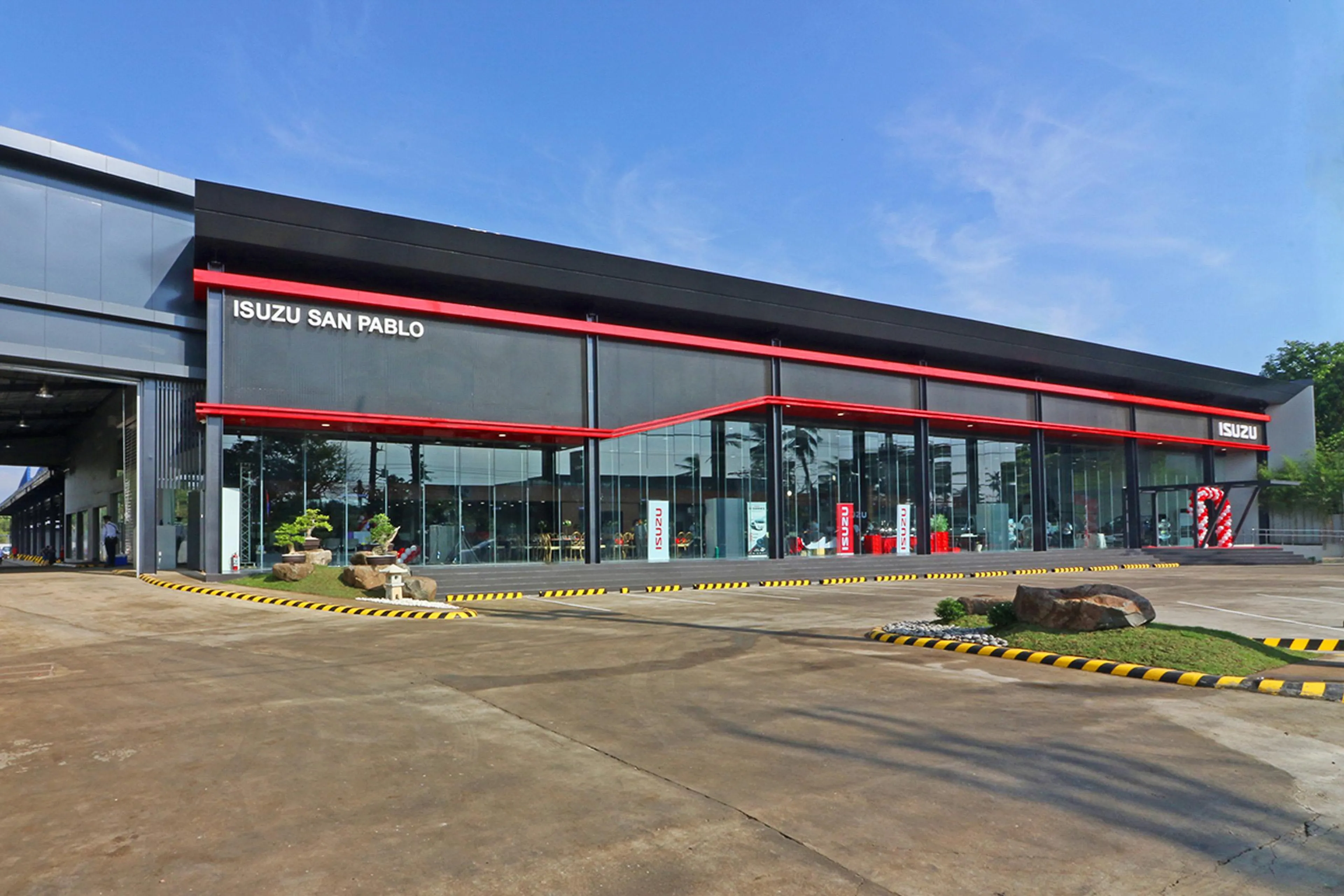 Isuzu San Pablo celebrates 23rd anniversary with new, bigger dealership