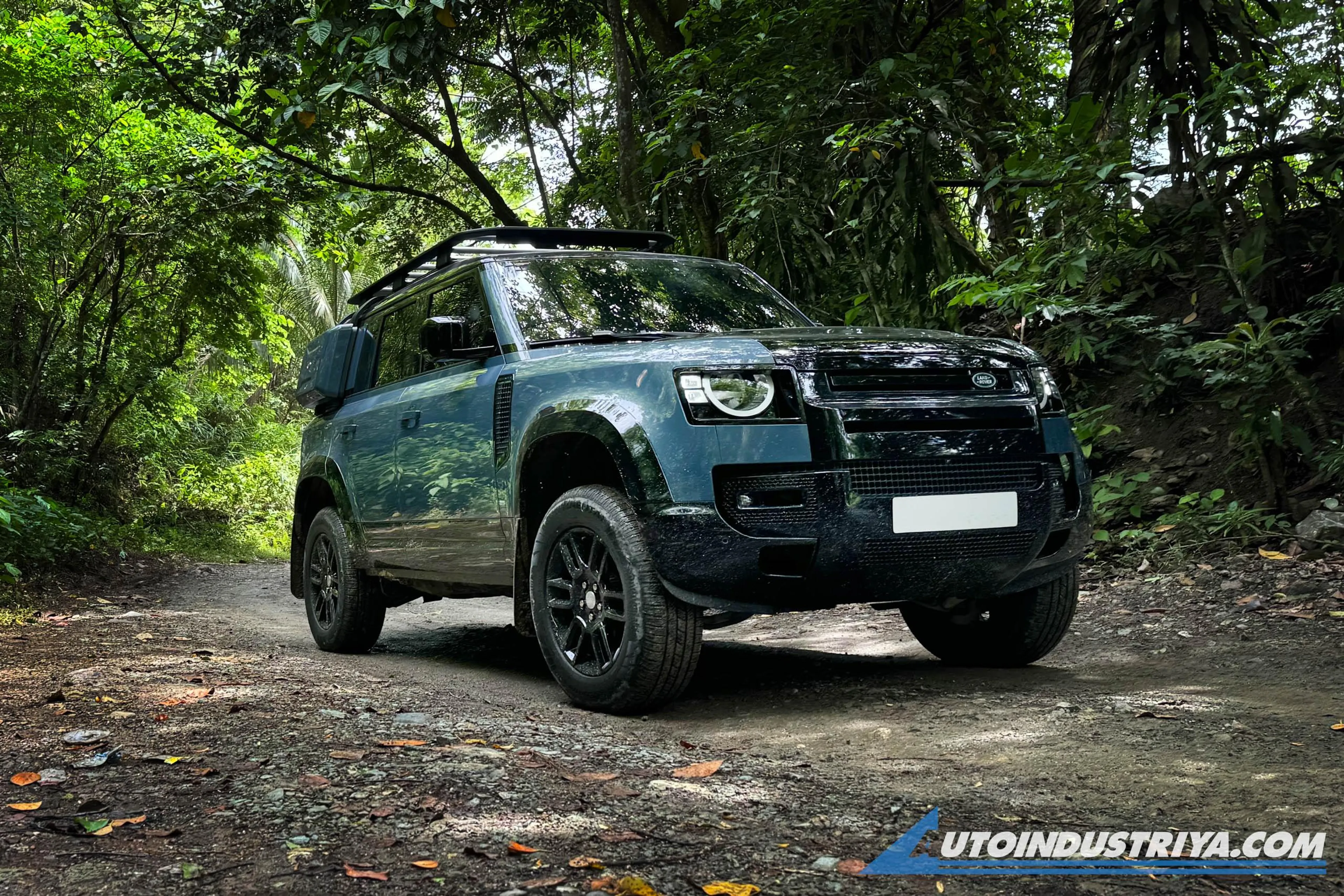 2024 Land Rover Defender 110 S P300 AWD