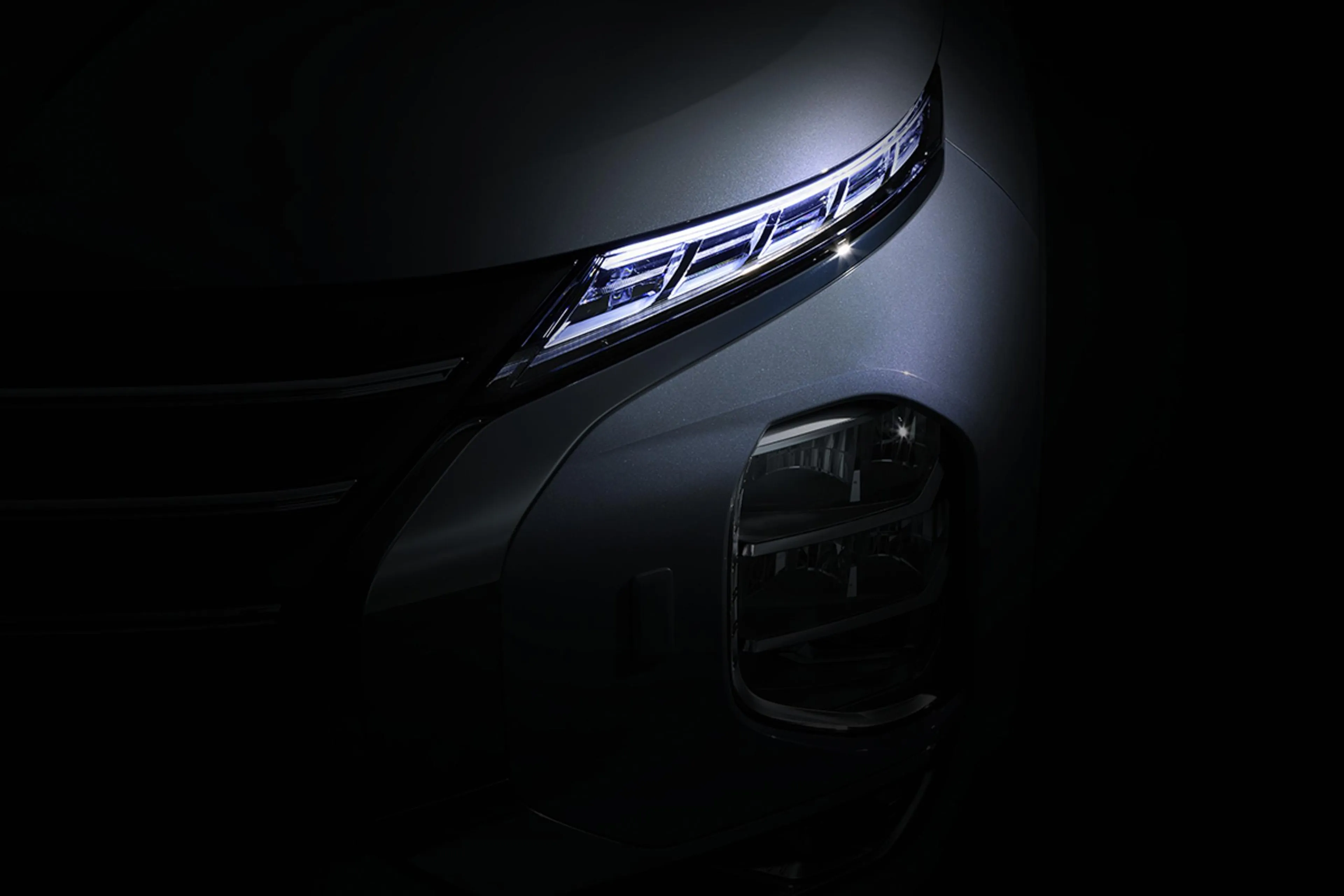 Mitsubishi teases new Outlander PHEV with significant updates