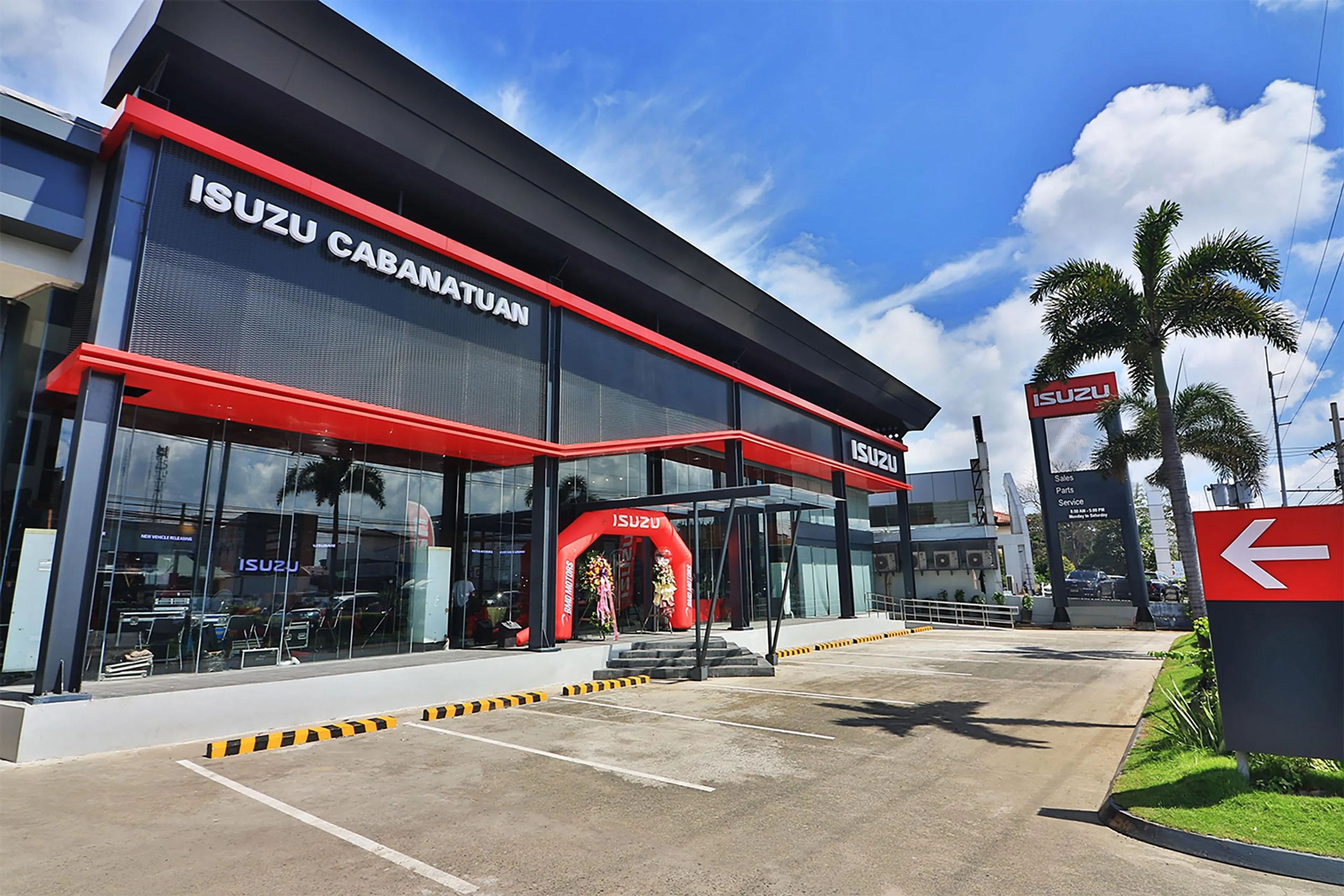Isuzu PH inaugurates new IOS dealership in Cabanatuan City