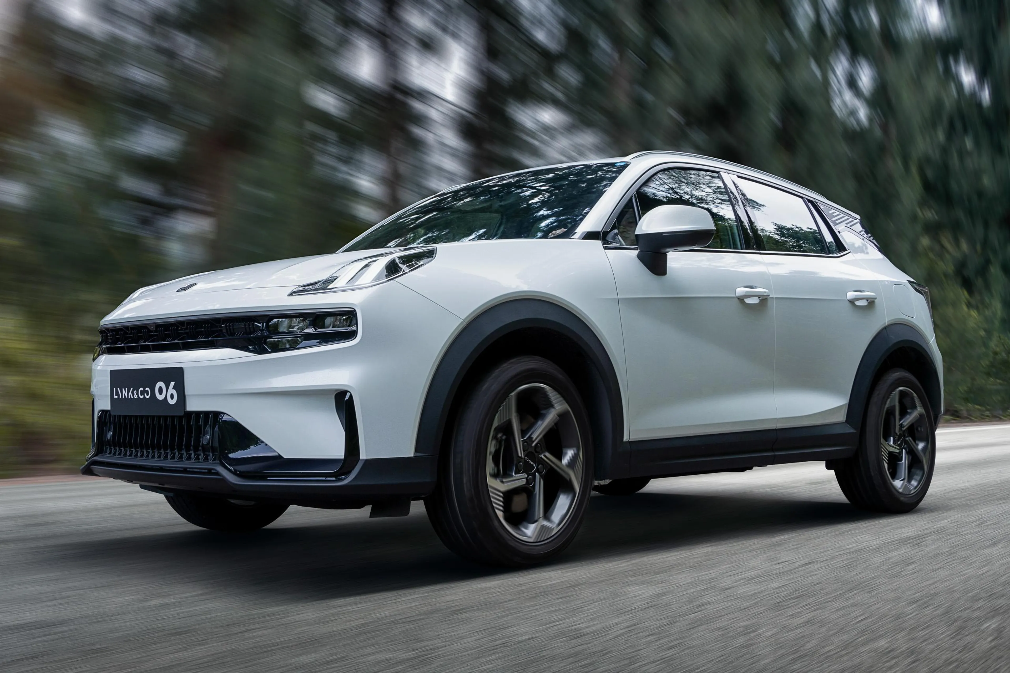 Lynk & Co 06 Hyper Core+ is yours for PHP 1.299M
