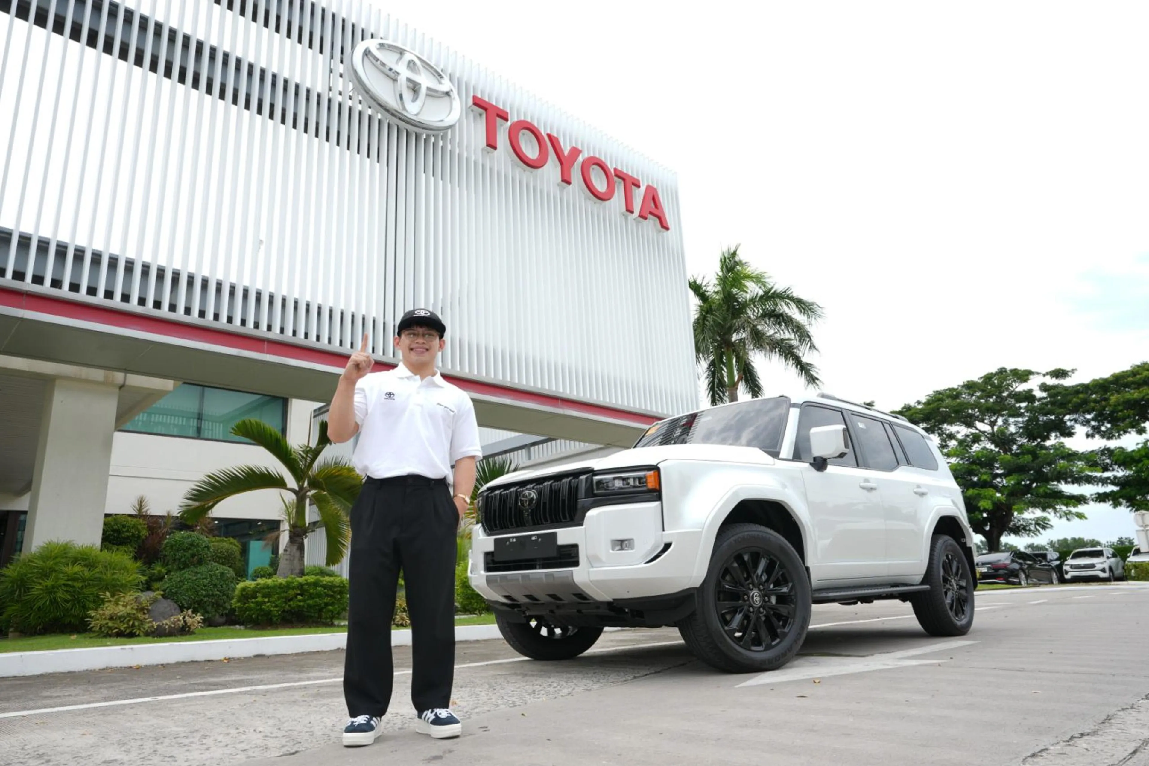 Carlos Yulo has received his 2025 Toyota Land Cruiser Prado