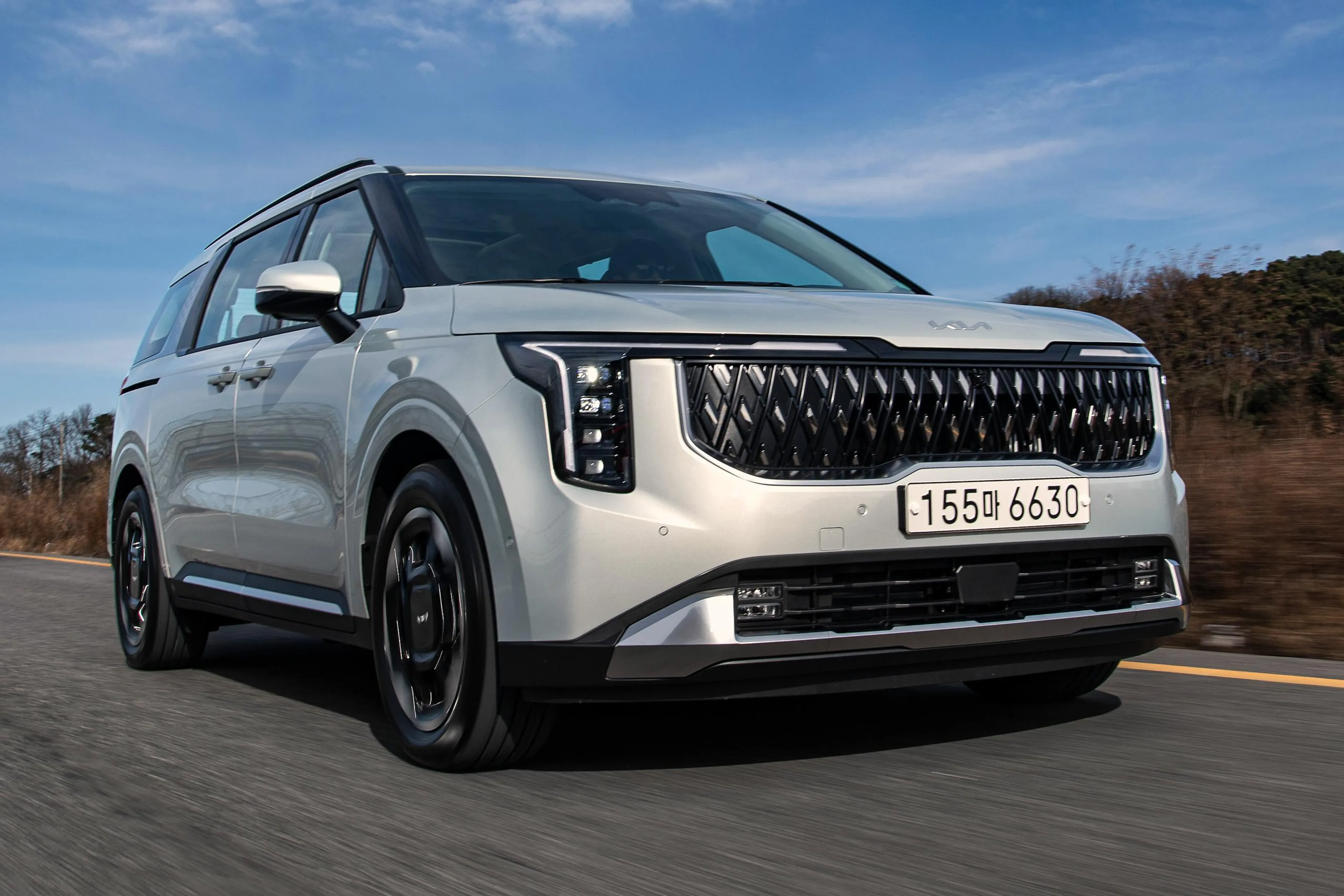 Will Kia PH bring hybrid version of the Carnival?