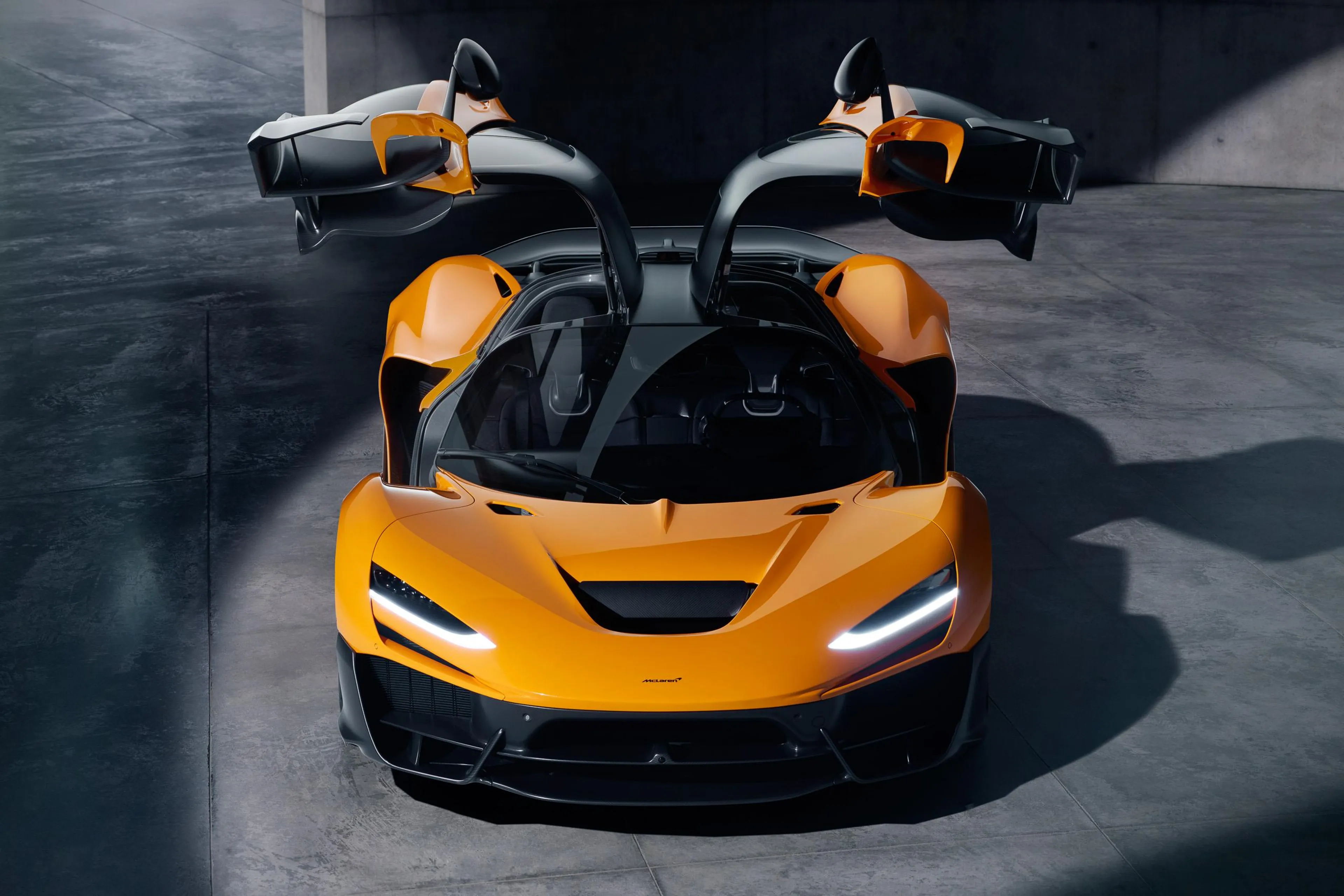1,275 PS McLaren W1 can go from 0 – 100 km/h in 2.7 seconds