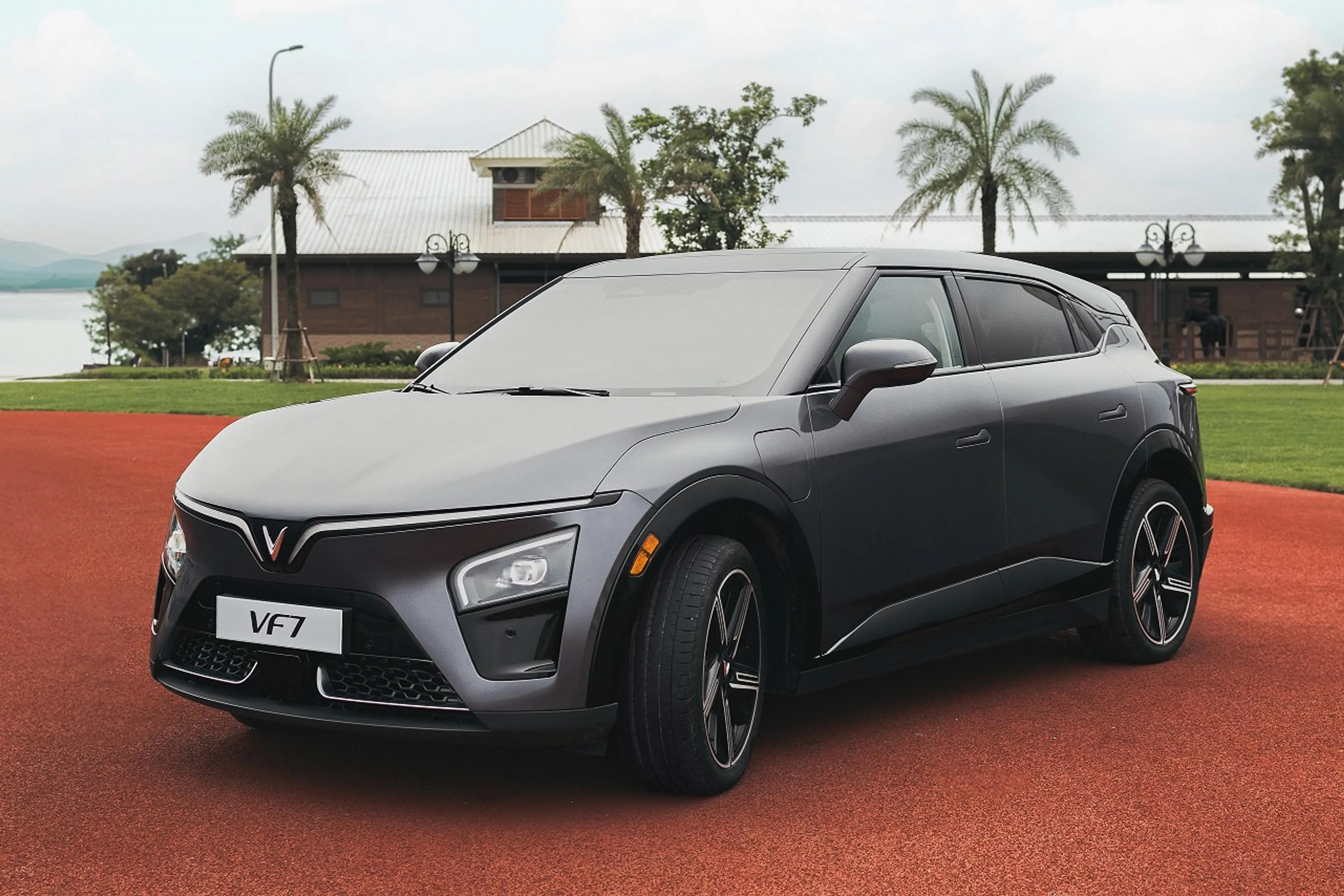 VinFast launching VF 7 at 2024 Philippine EV Summit