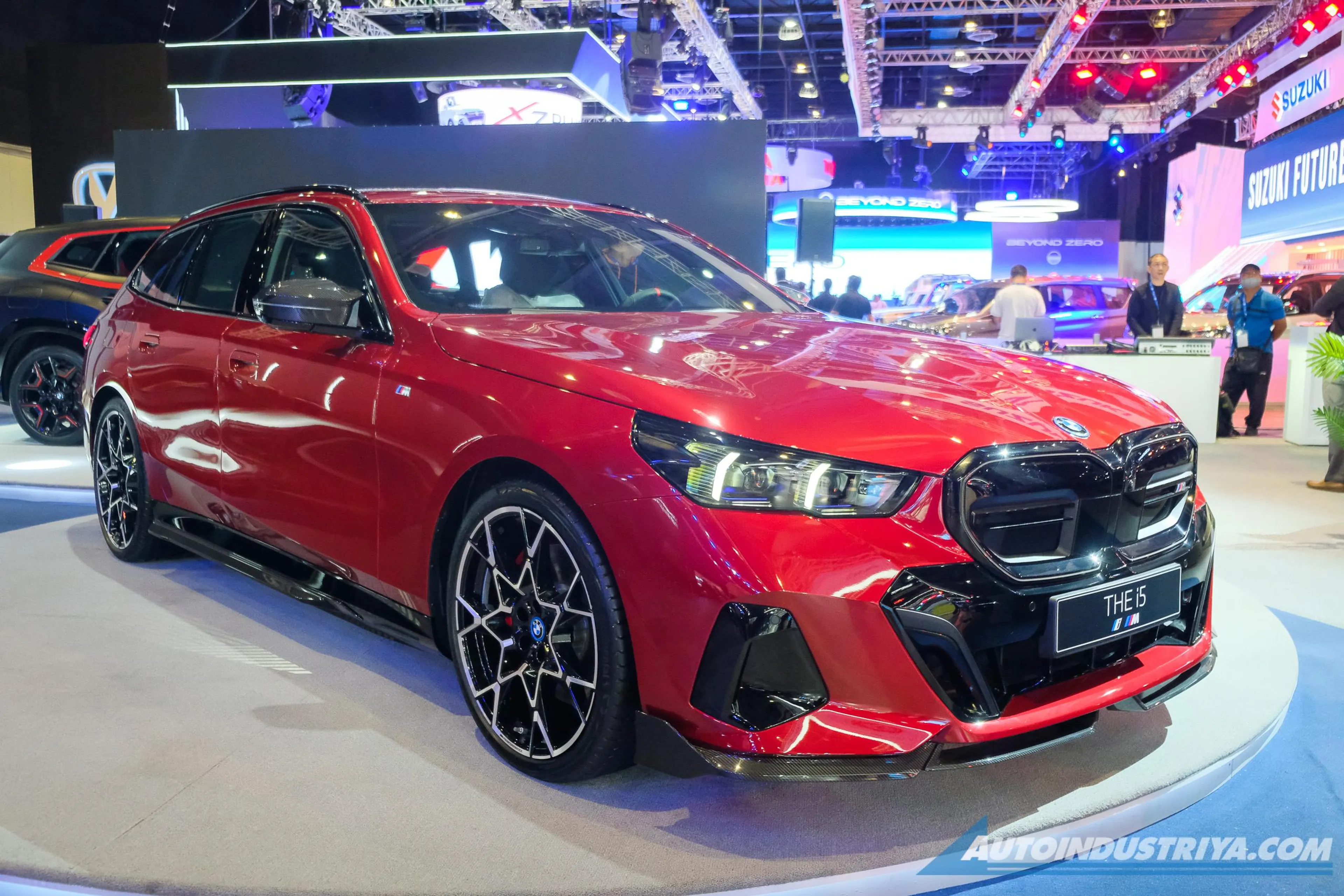 PIMS 2024: BMW i5 M60 Touring unleashed with over 600 HP