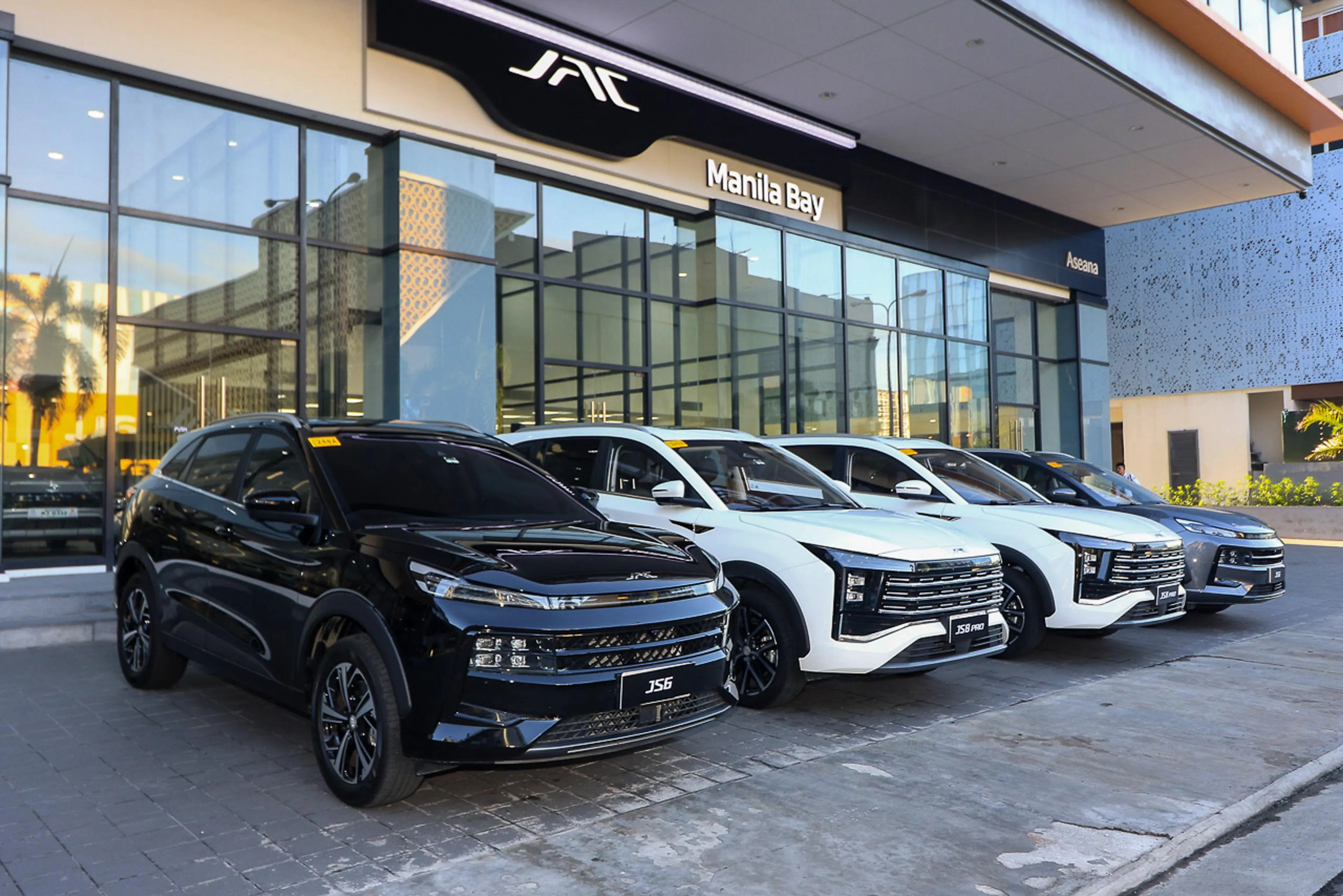 JAC Cars PH kicks off mall tour with Metro Manila Roadshow