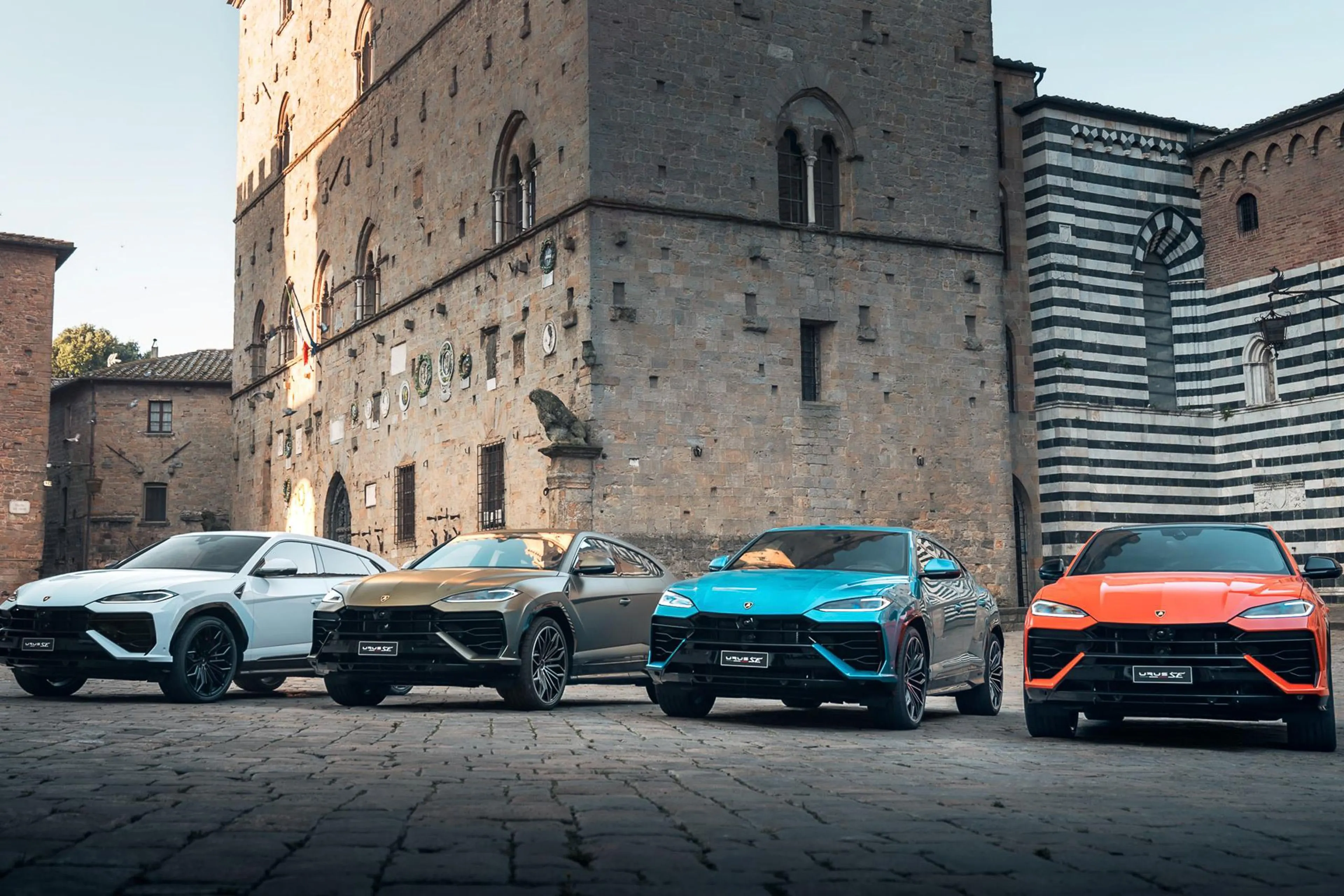 Lamborghini Urus SE sold out until end of 2025, Revuelto has 2-year wait list
