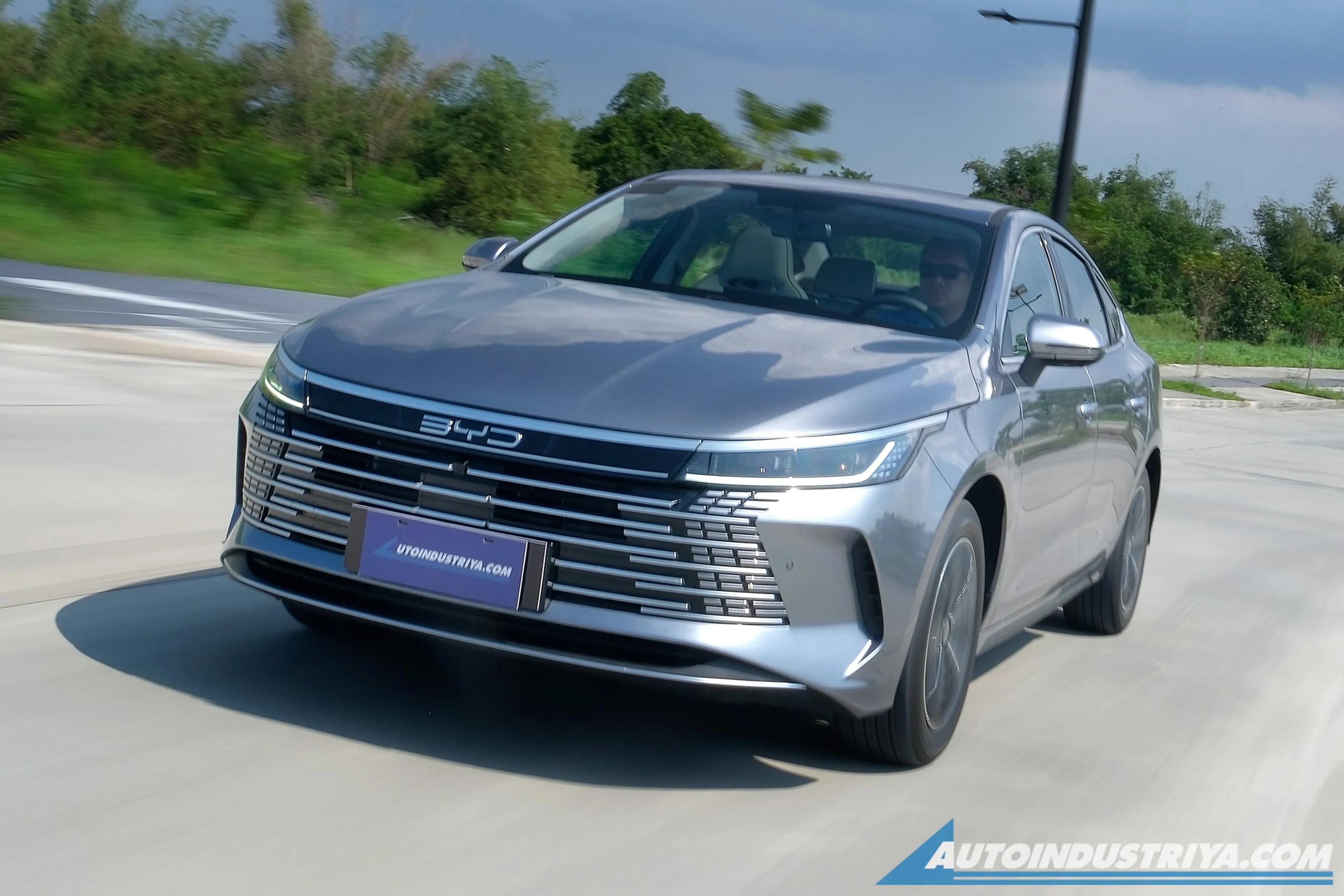 Home Run: 2025 BYD Seal 5 DM-i starts at PHP 948,000