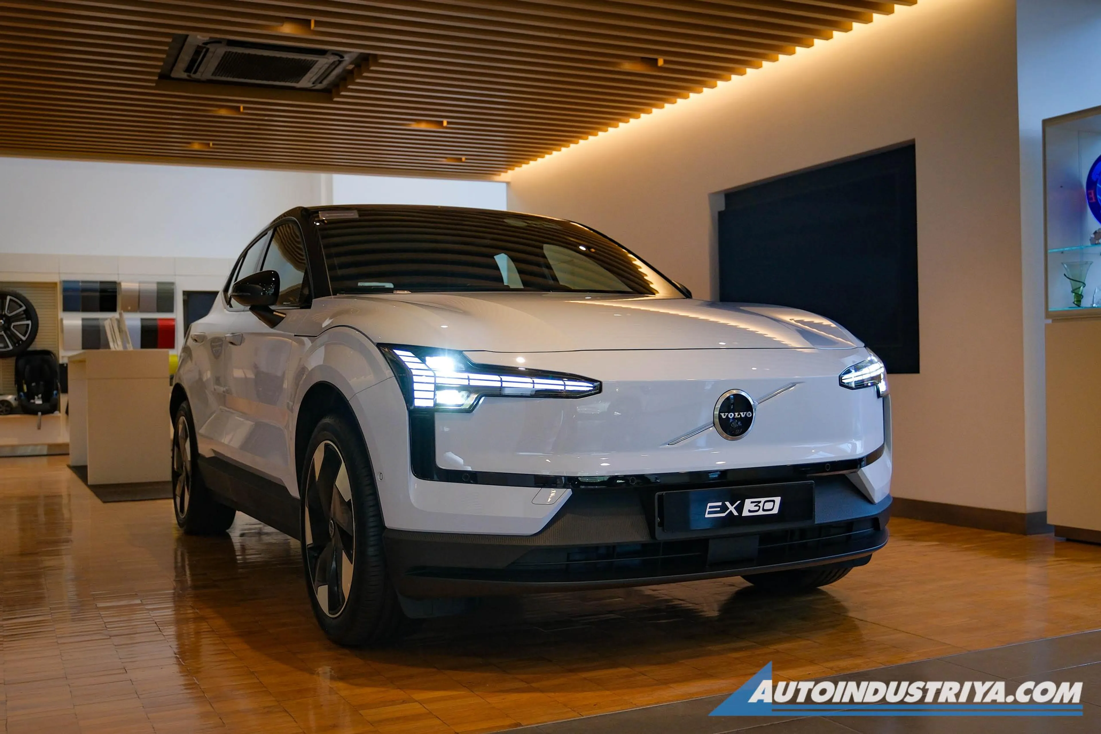 Volvo PH enters electric era with 2025 EX30