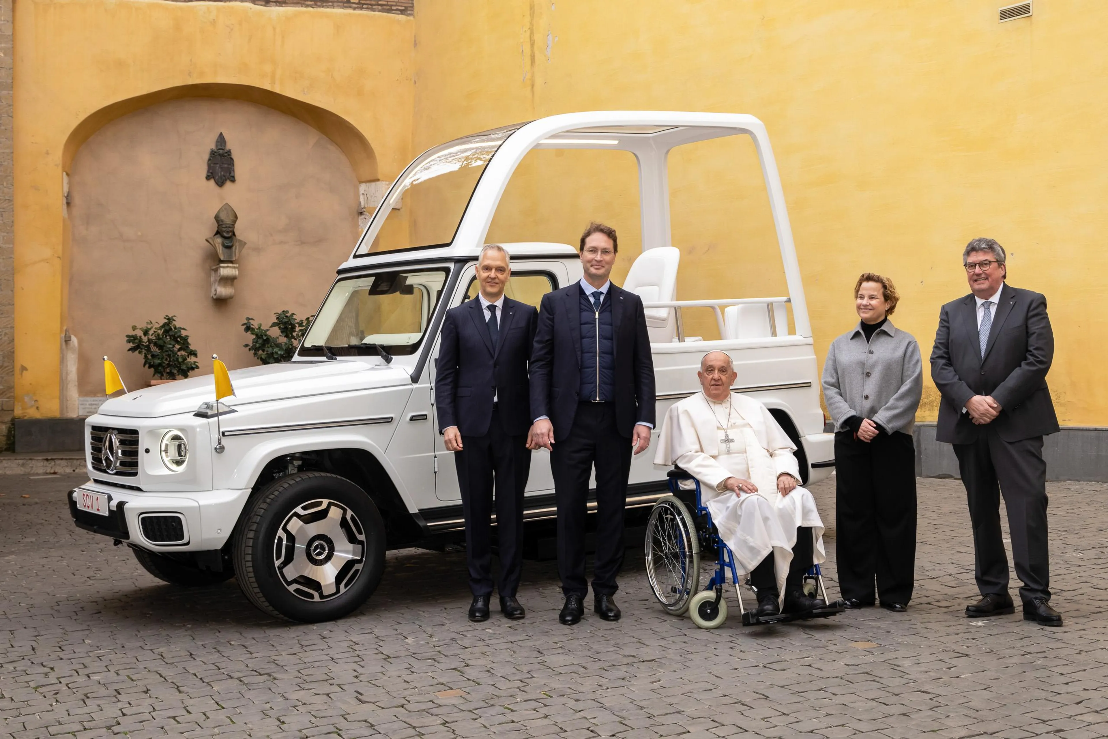 All-new Popemobile is an electric Mercedes-Benz G-Class