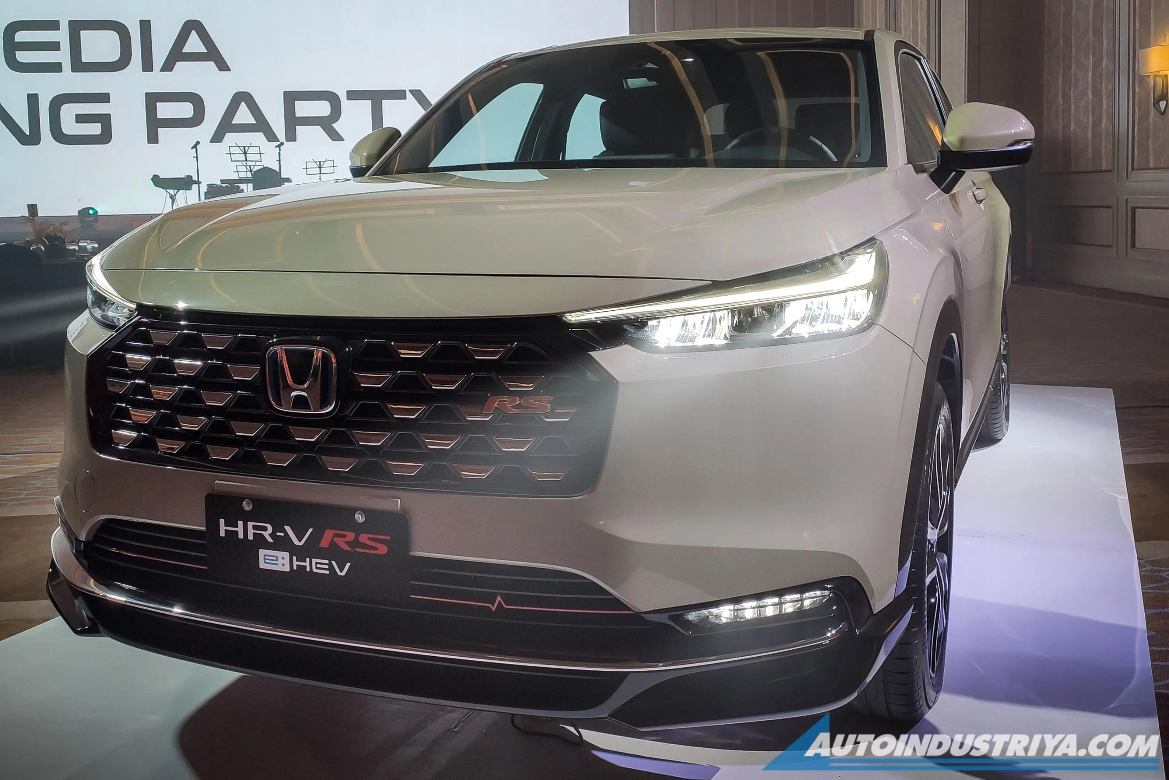 2025 Honda HR-V e:HEV pre-selling starts today