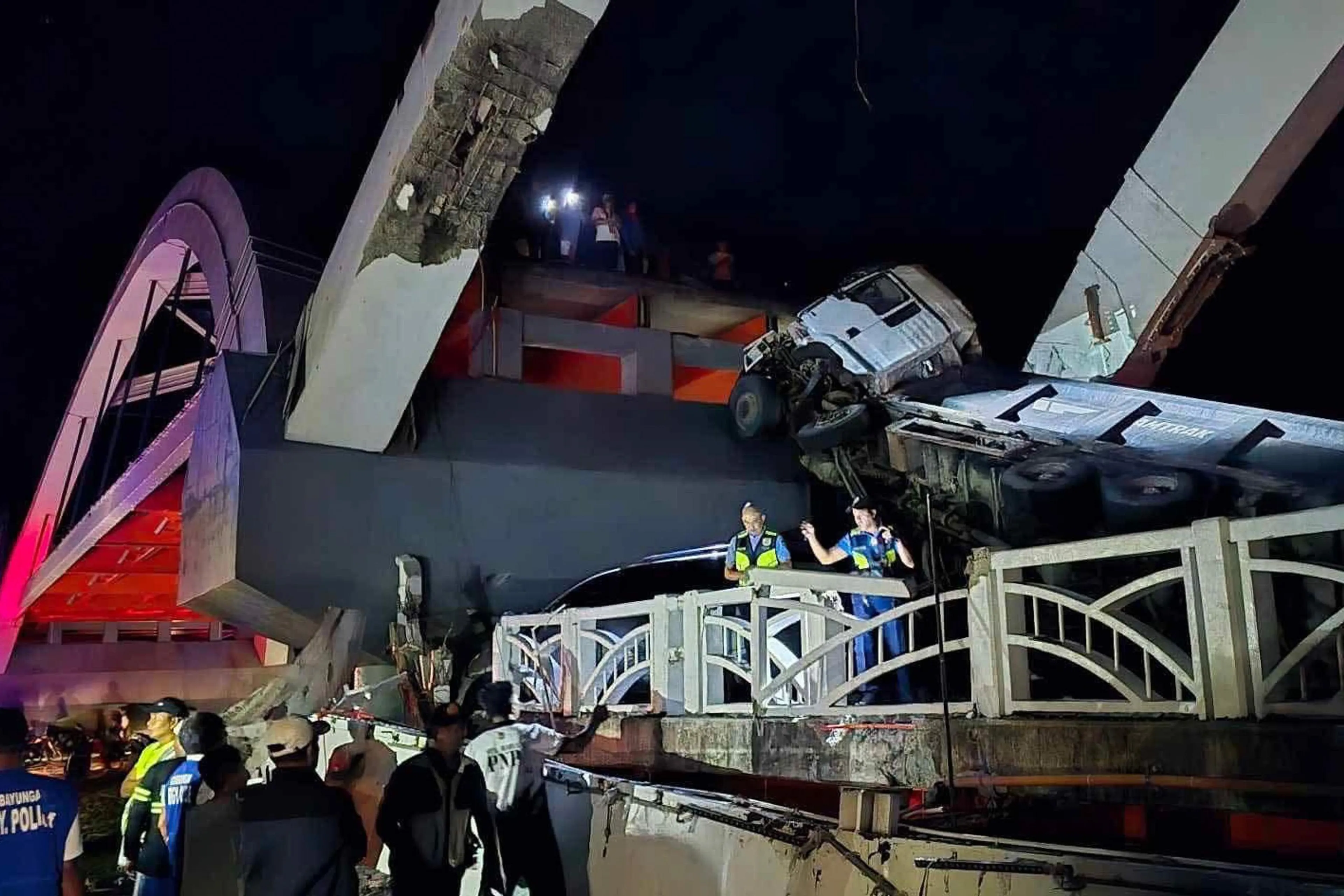 PBBM: Heads will roll after Isabela bridge collapse
