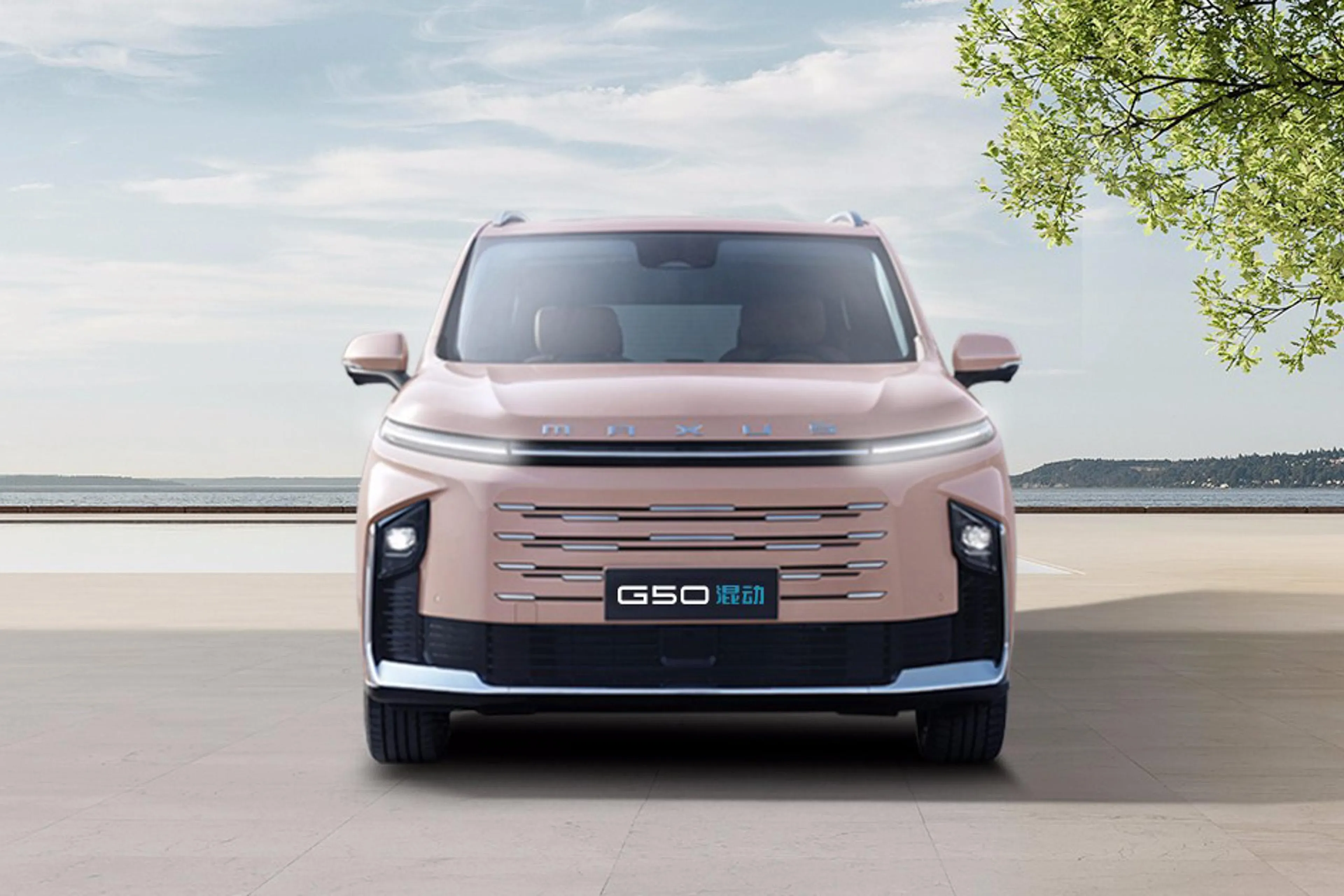 This Maxus G50 MPV can do over 1,400 km in one tank, full charge